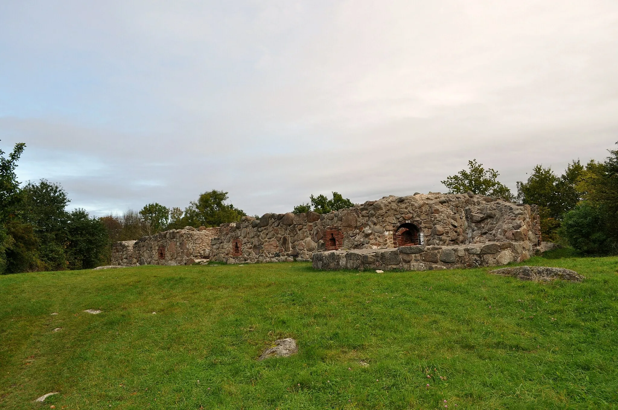 Photo showing: Ruin of Lyckå castle from the former city Lyckå