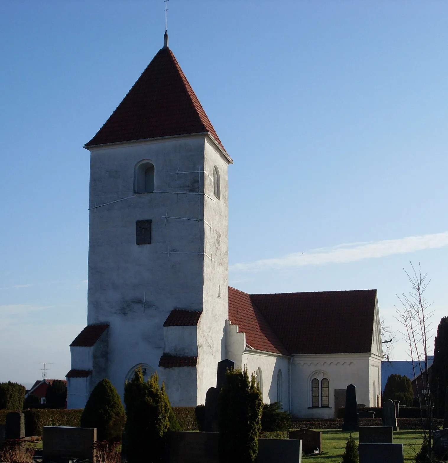 Photo showing: The church of Torna Hällestad in southern Sweden