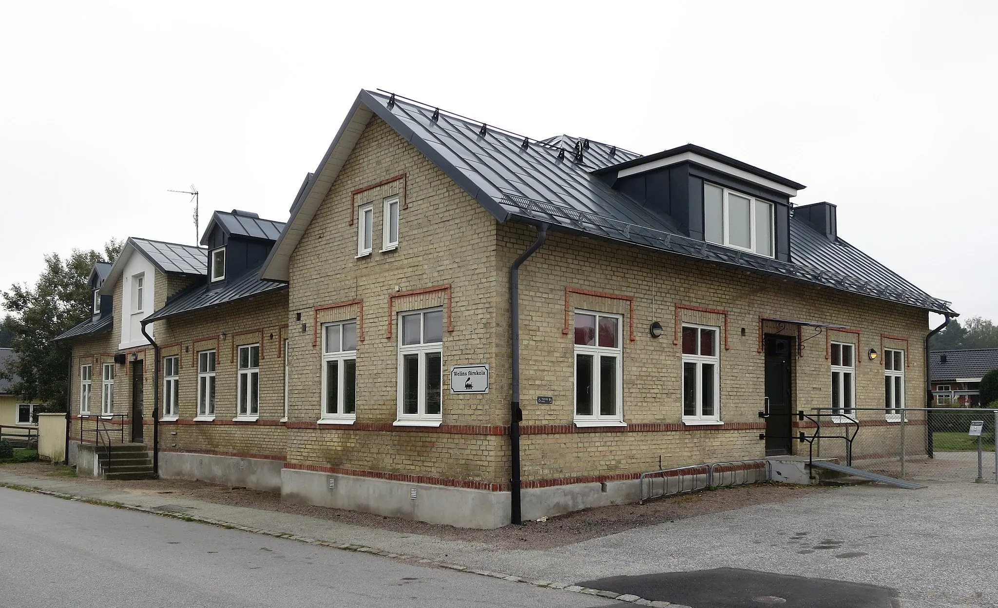 Photo showing: Järnvägsstationen i Genarp, sedermera förskola