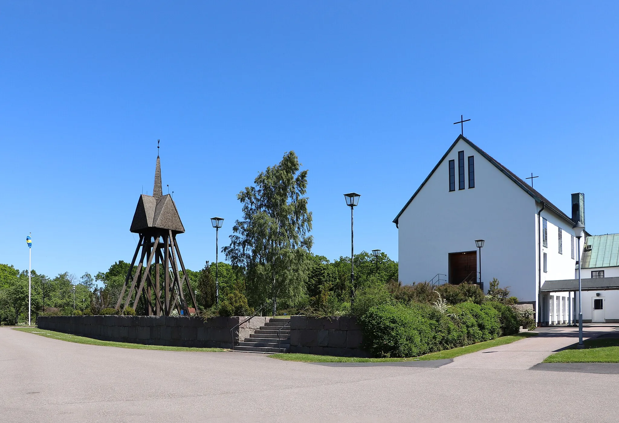 Photo showing: Bergvara Chapel. The exterior of the chapel from the west.
