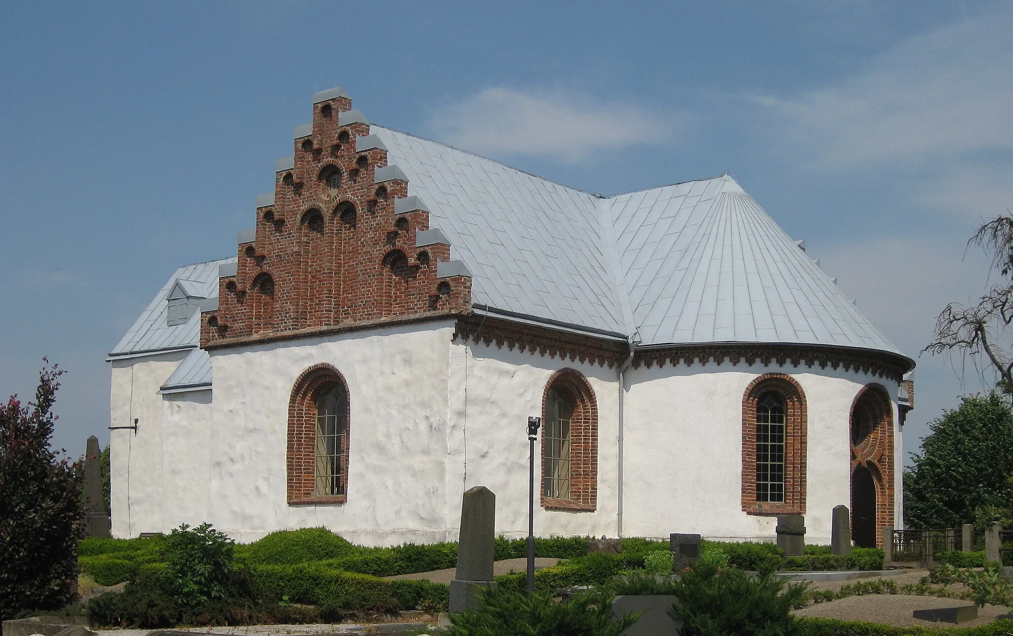 Photo showing: Västra Kärrstorp church, Skåne, Sweden