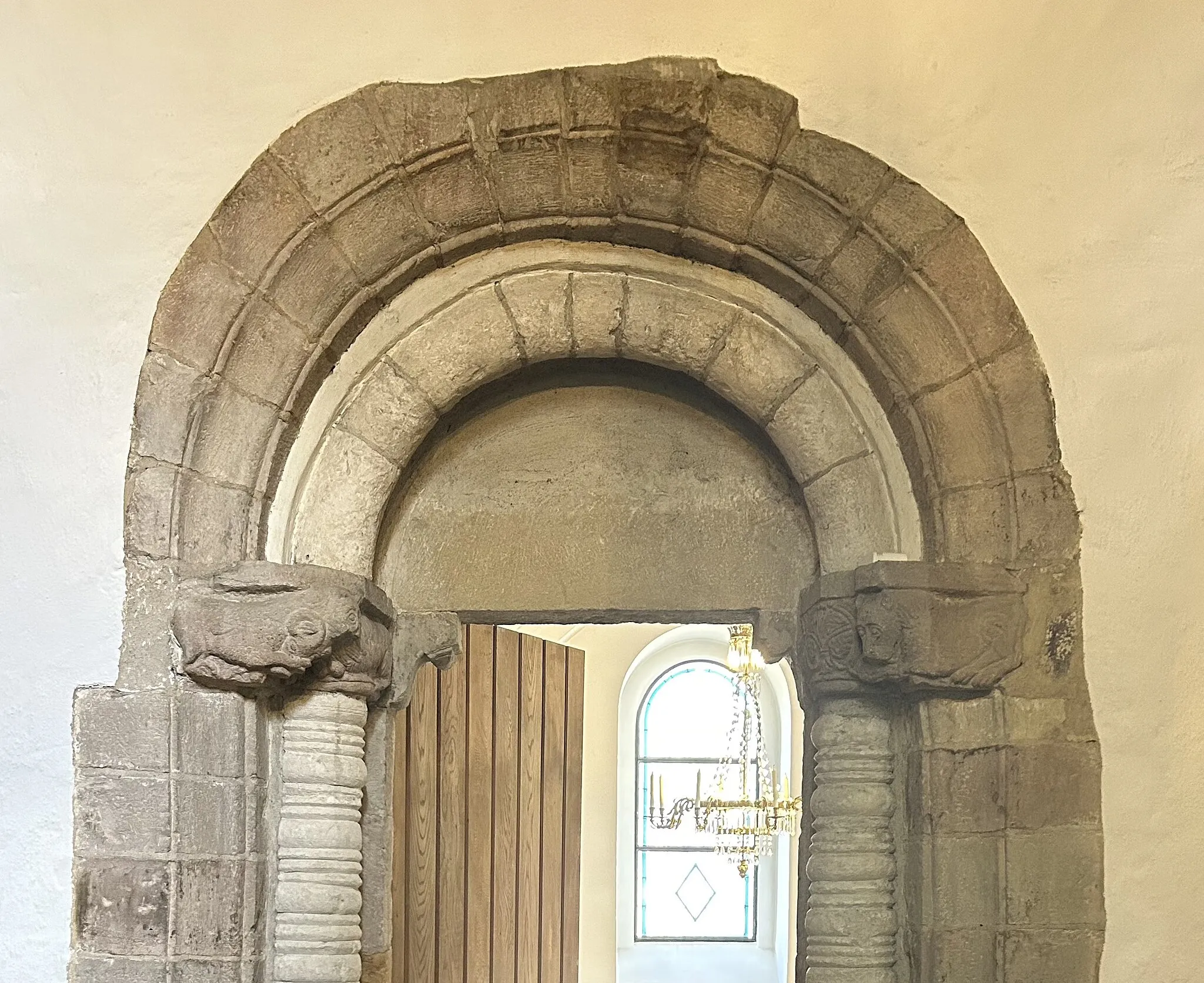 Photo showing: Detail of the southern portal to Oxie church