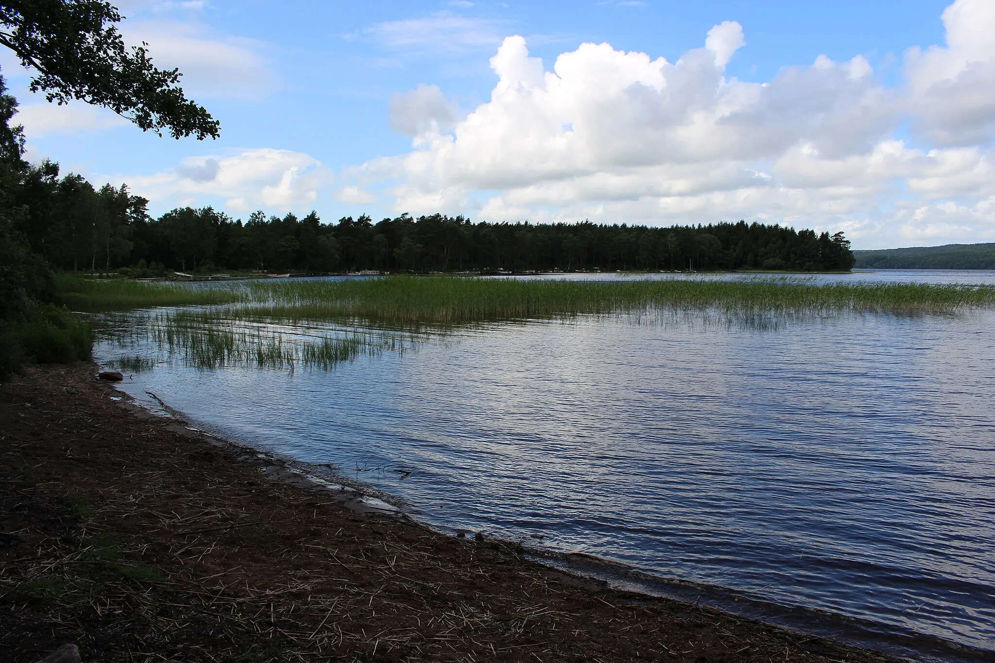 Photo showing: Västersjön från södra sidan. Vy mot nordväst.