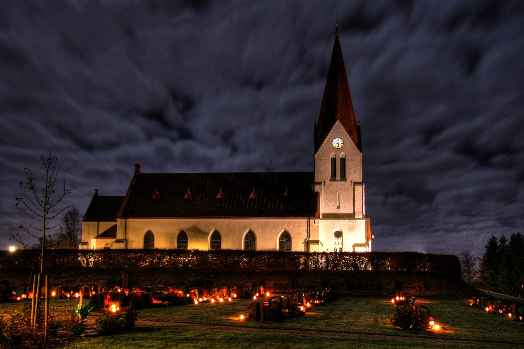 Photo showing: All Saints Day in Röke, Sweden.