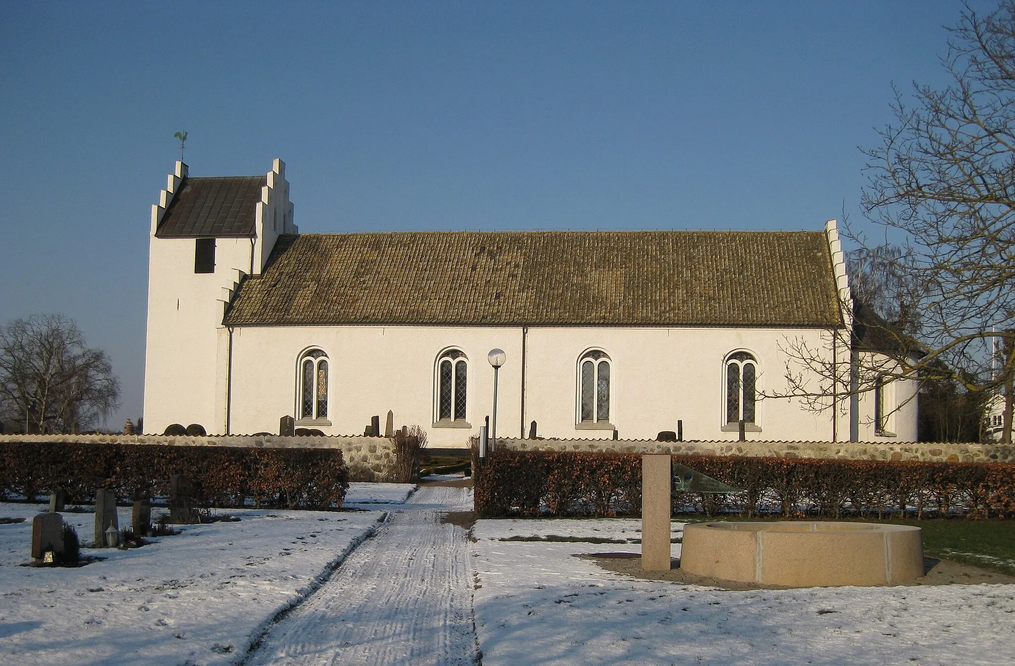 Photo showing: Bårslövs kyrka 2012