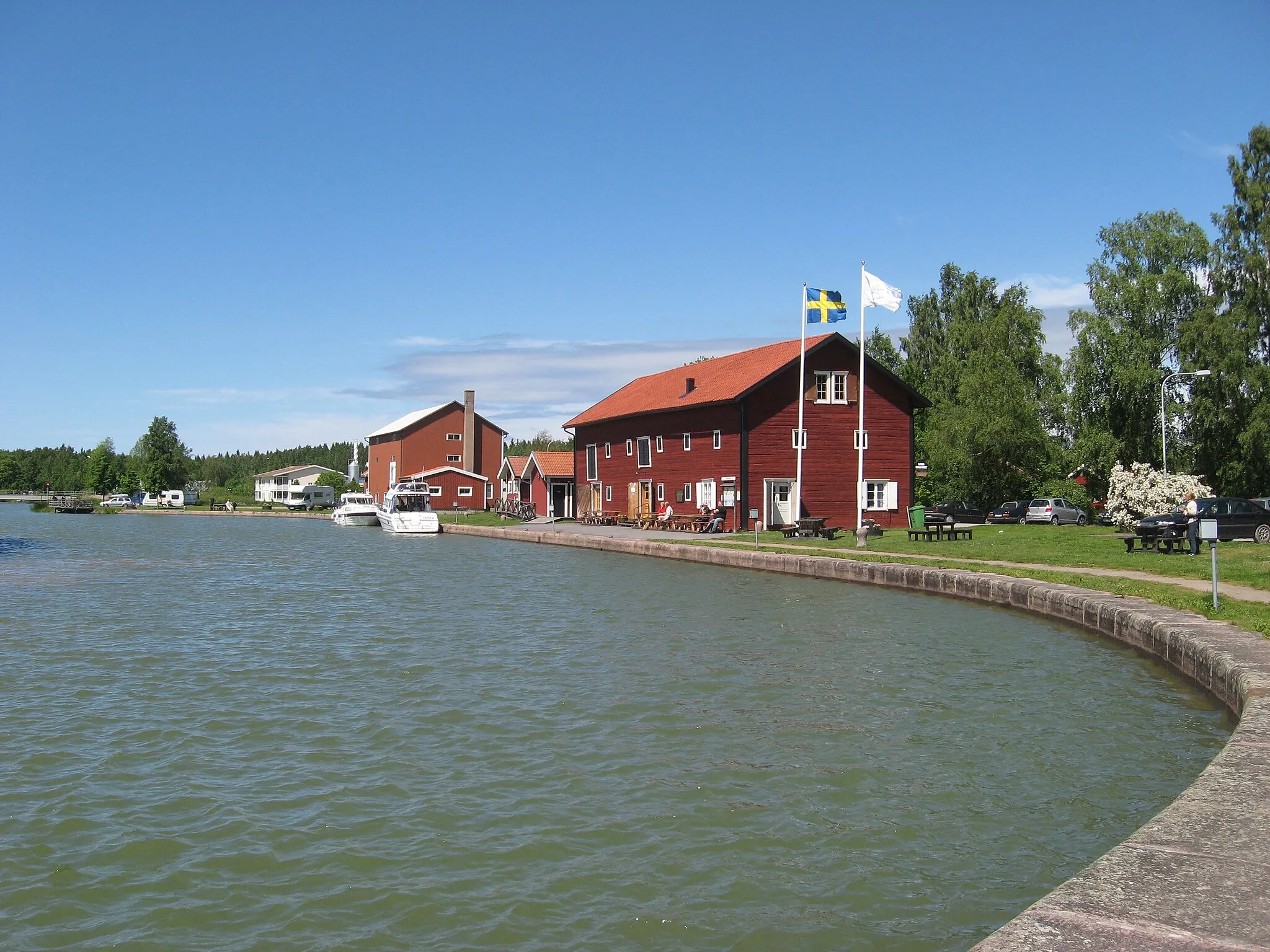 Photo showing: Hamnmagasinet i Lyrestad
