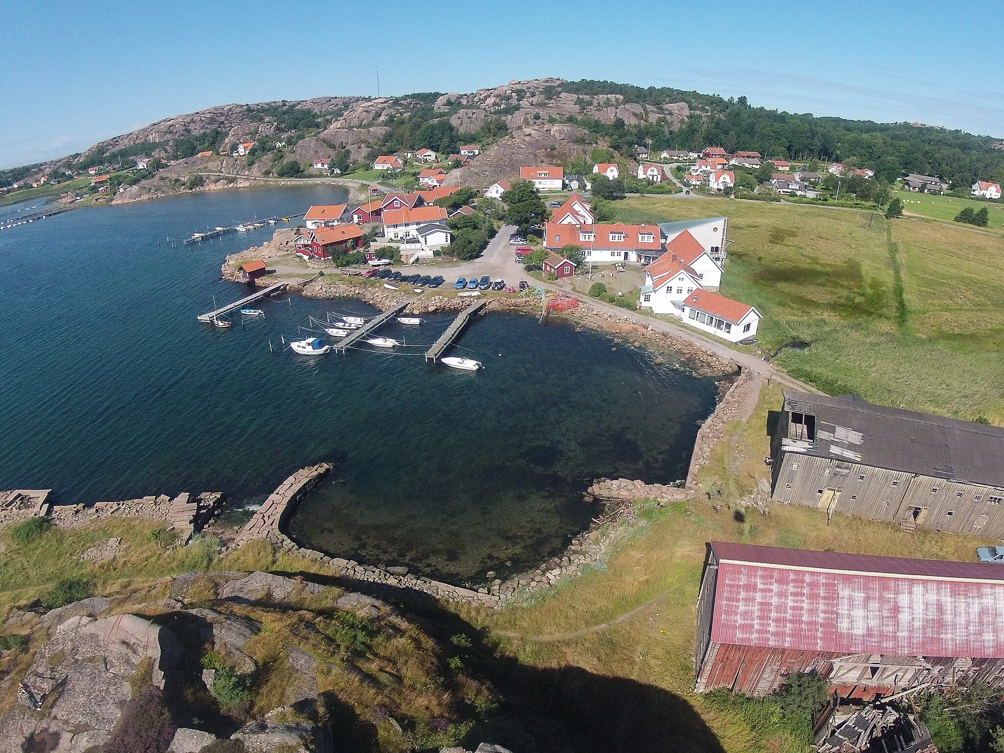 Photo showing: Image of the Gerlesborg art school shot from kite.