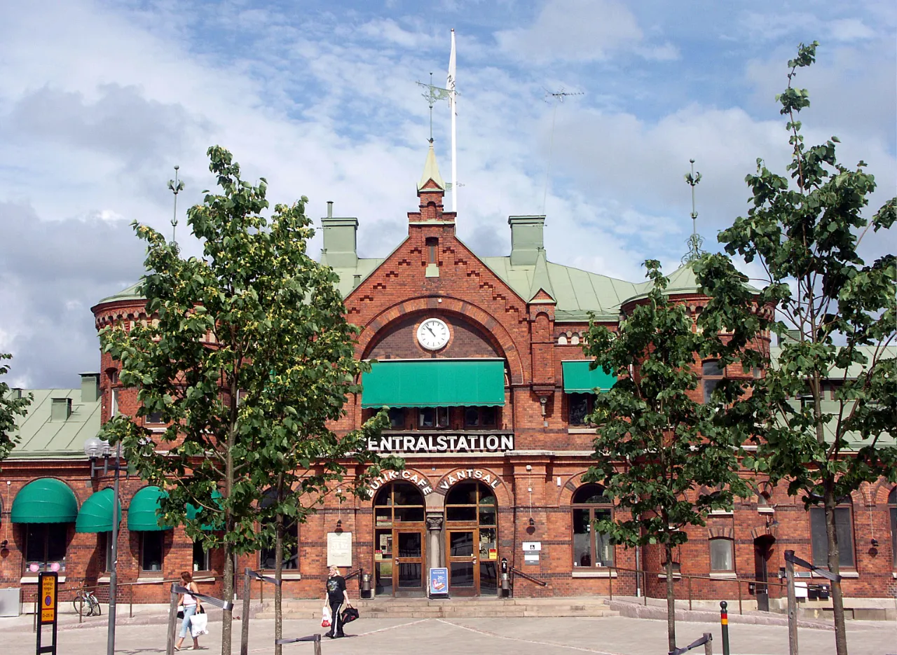Photo showing: This is the railway station of the Swedish town Borås.