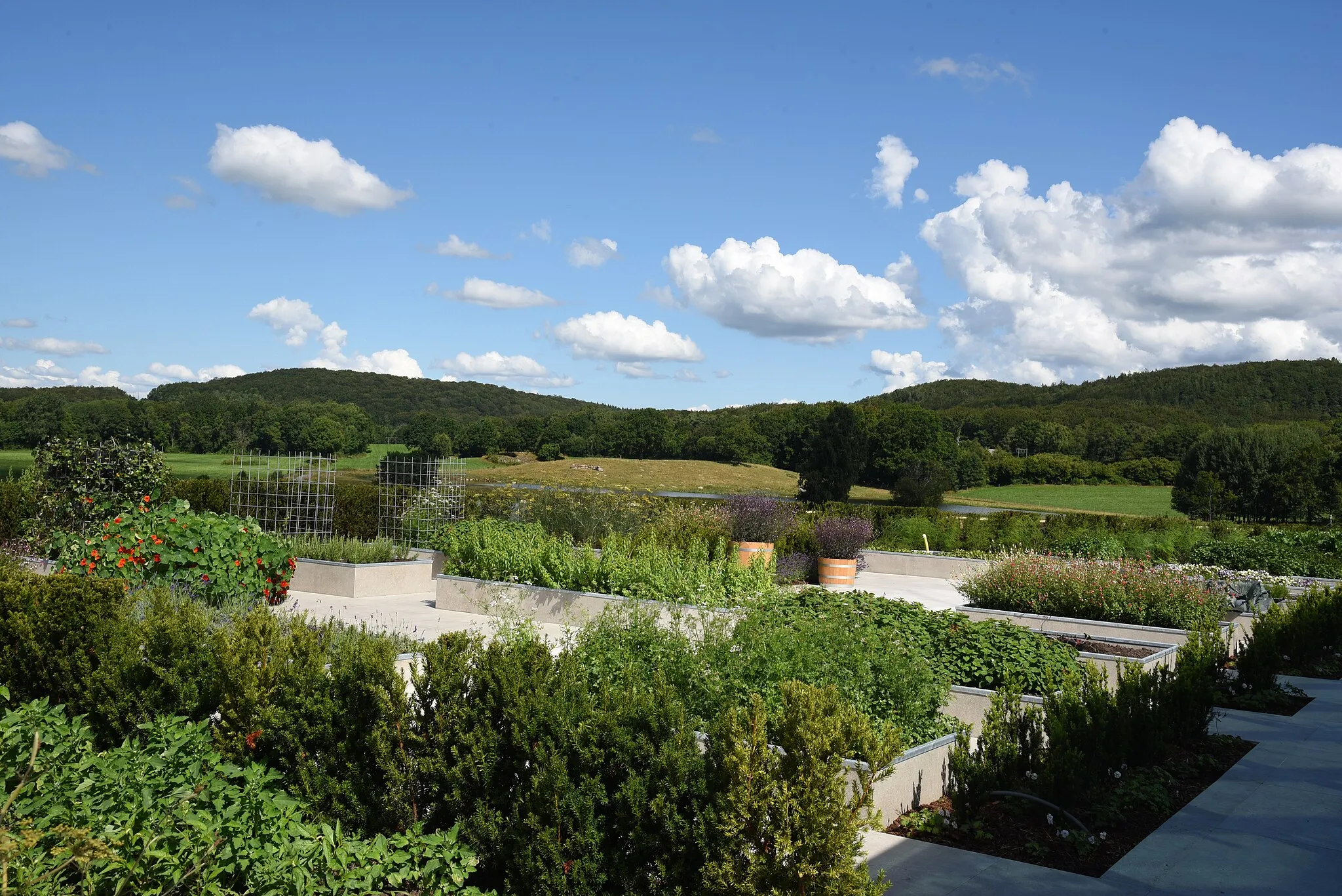 Photo showing: Restaurant Äng in Sibbarp, Halland in Sweden. The restaurant got one star in Guide Michelin in 2021. The garden.