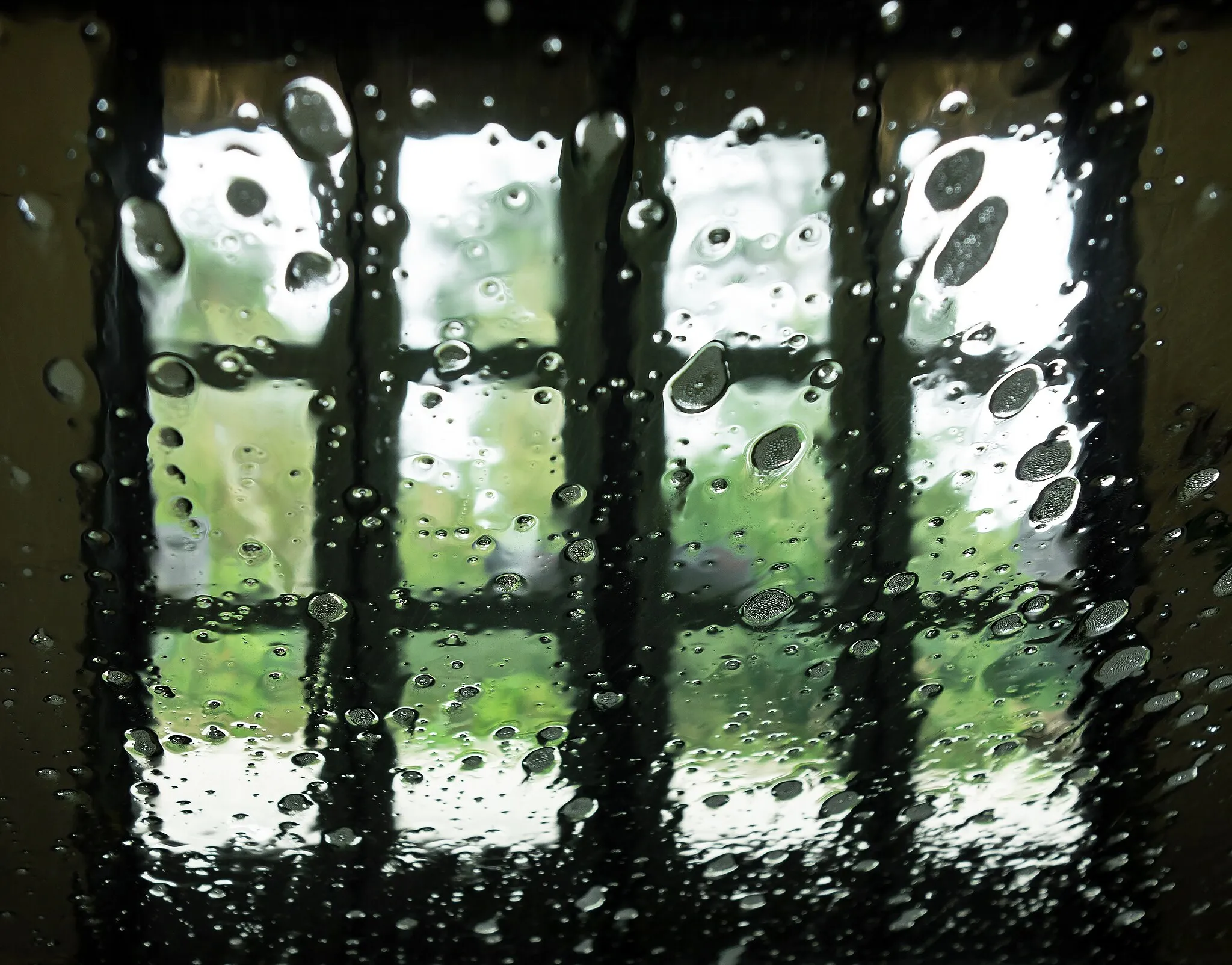 Photo showing: Inside a car being washed in an automatic car wash at Spekeröd Tvättcenter by road E6, Stora Högamotet, Stenungsund Municipality, Sweden.