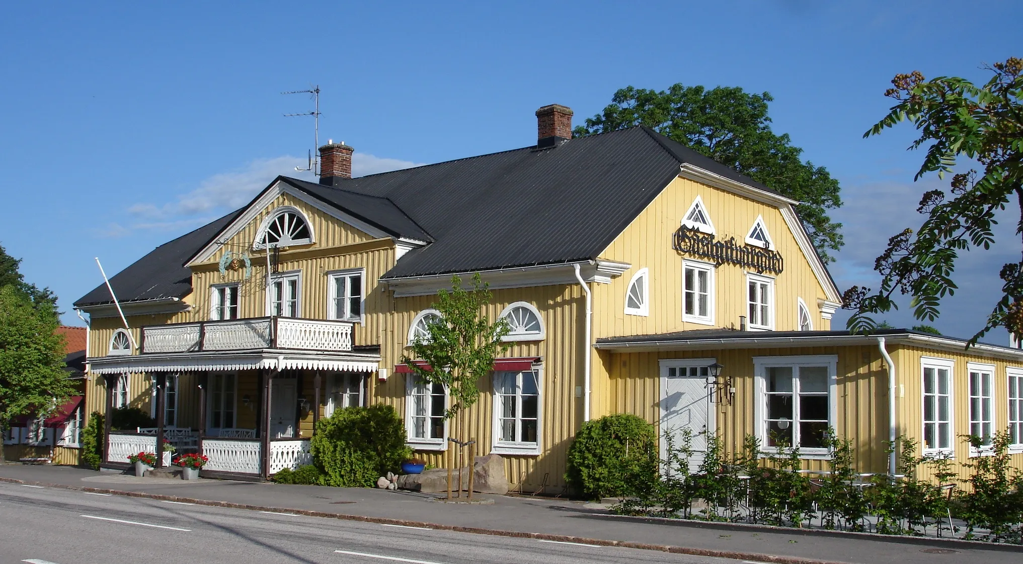 Photo showing: Det gamla Gästgiveriet mitt i Torups samhälle, Halland