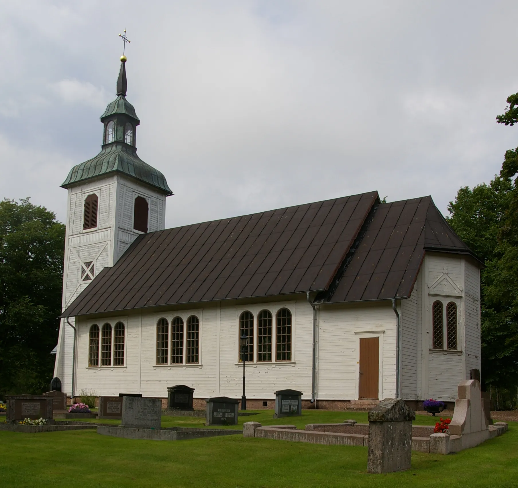 Photo showing: Hällestads kyrka (Swedish:Church of Hällestad) in Västergötland, Sweden.