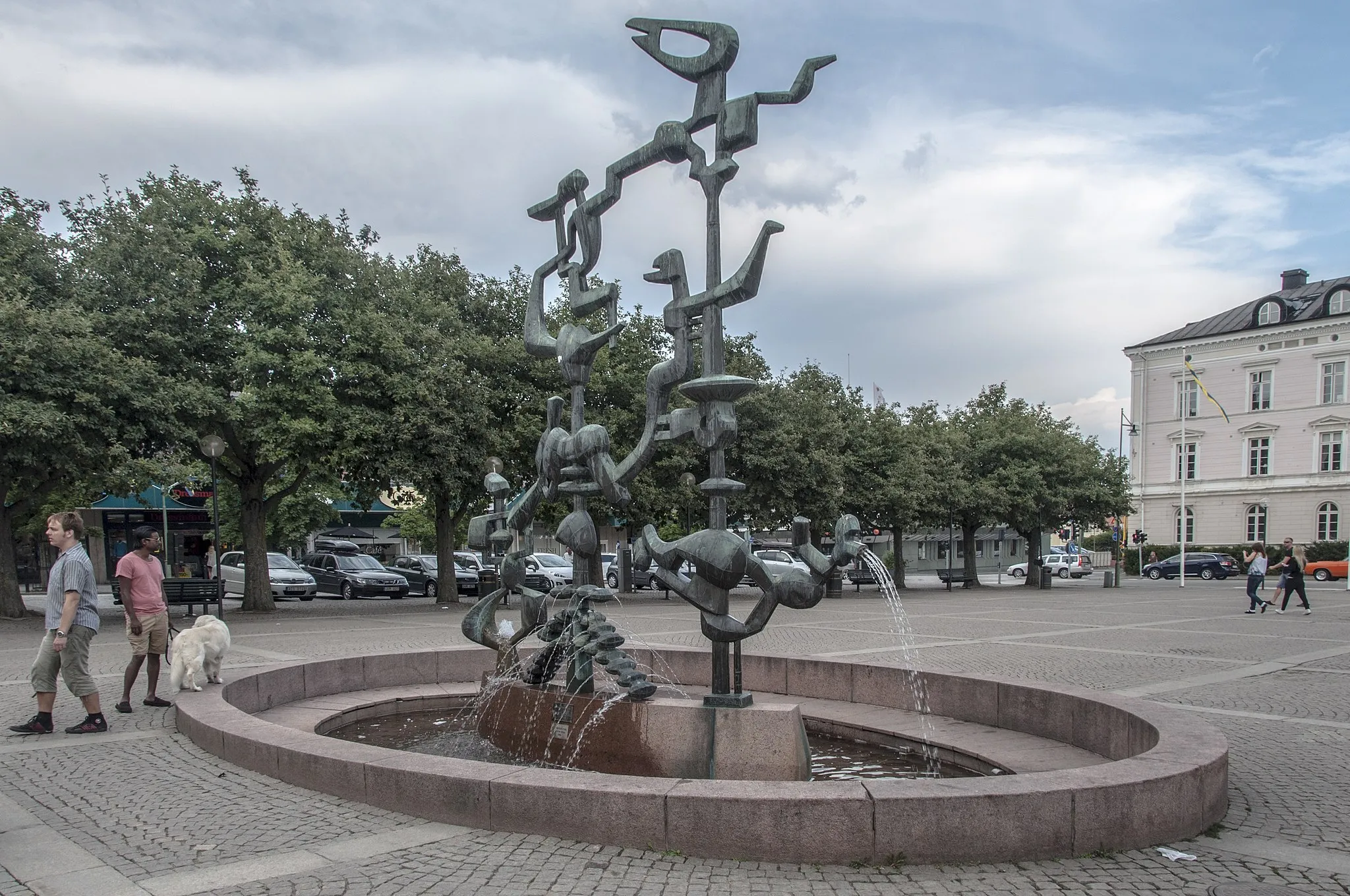 Photo showing: Per-Erik Willös skulptur Vänerskutan på Stora Torget i Mariestad. Invigd 1966