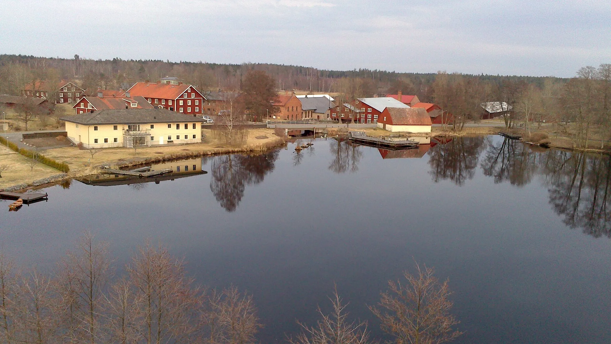 Photo showing: Spikbryggan från sågområdet