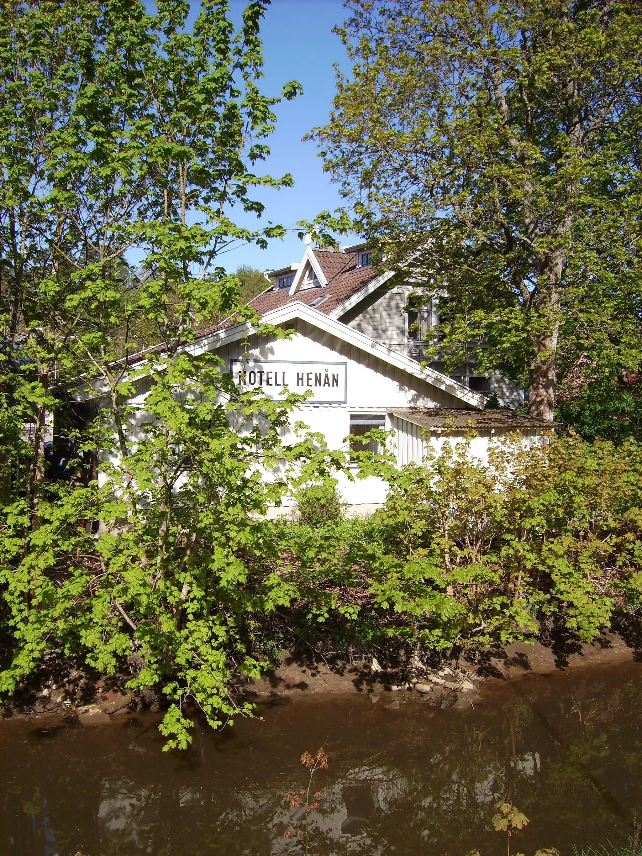 Photo showing: The urban district Henån on island and also own municipality Orust on the west coast of Sweden.