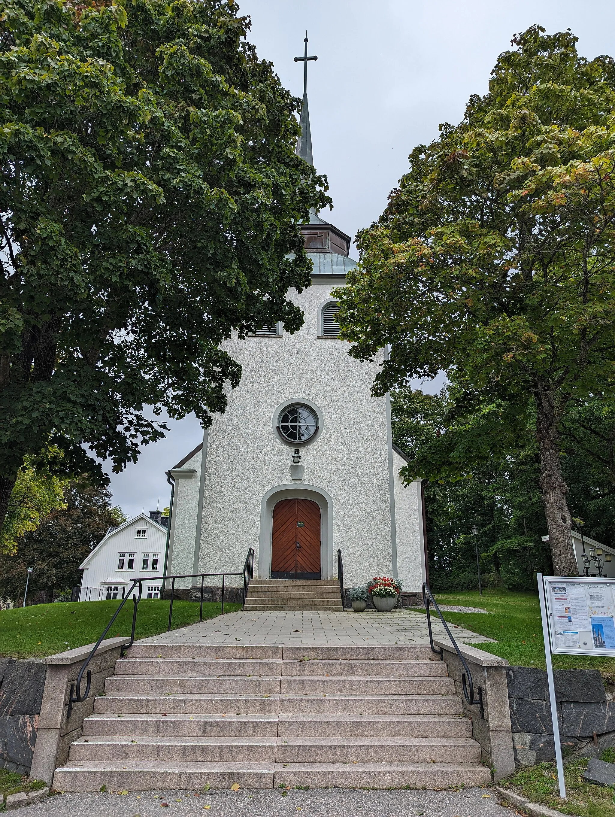 Photo showing: Nossebro kyrka den 19 augusti 2023.