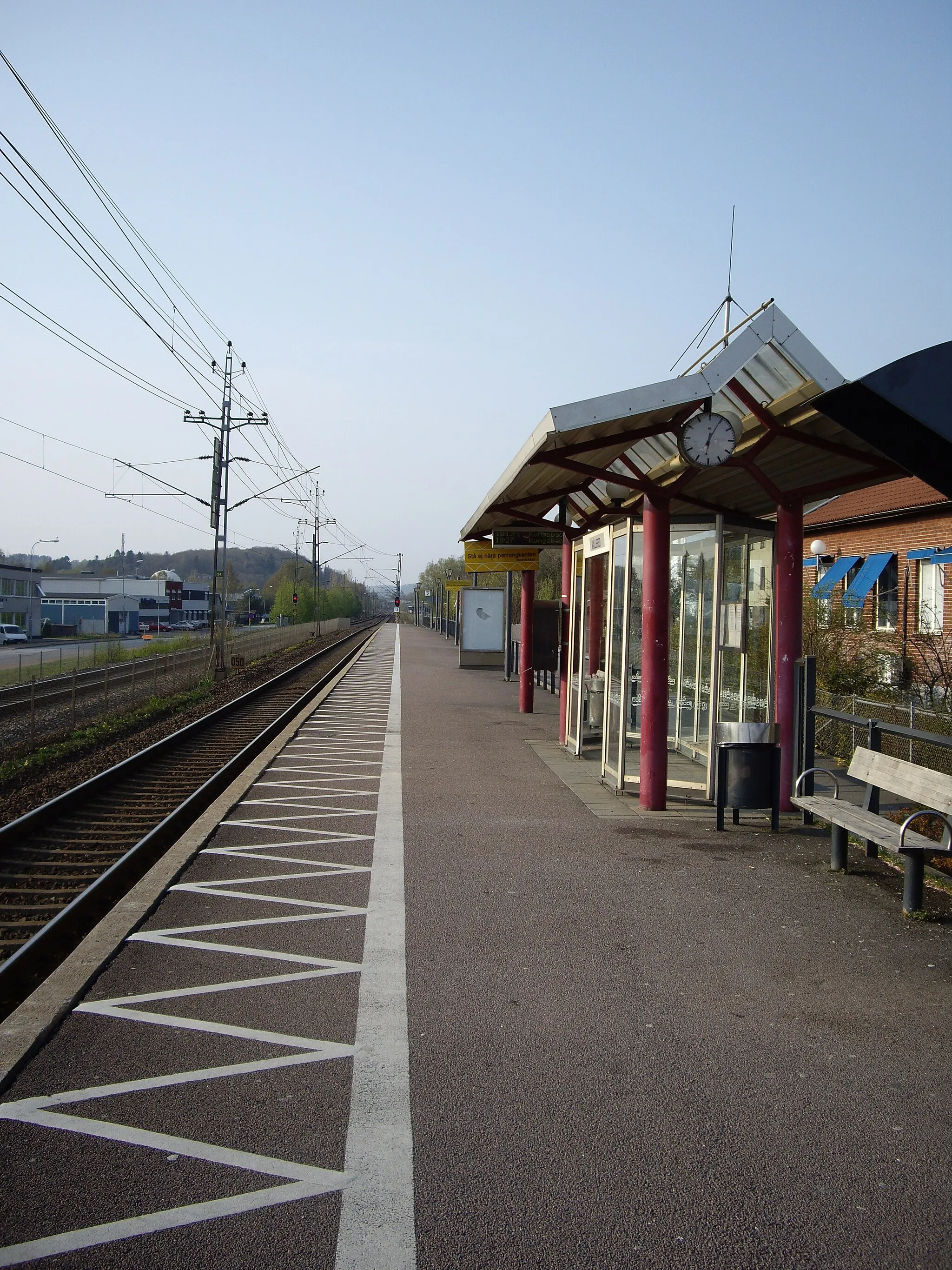 Photo showing: Kållereds pendelstation i riktning Göteborg