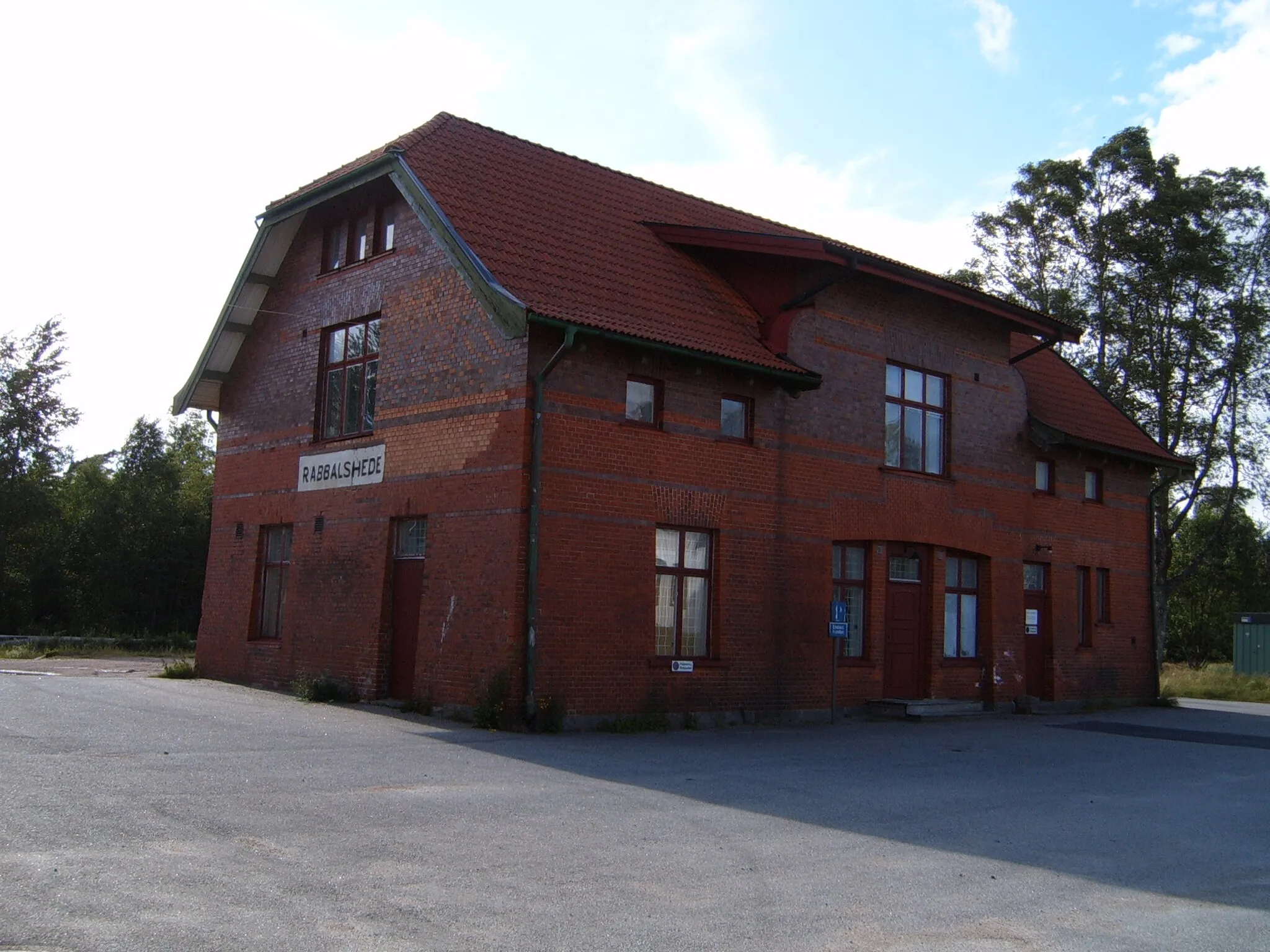 Photo showing: Rabbalshede station