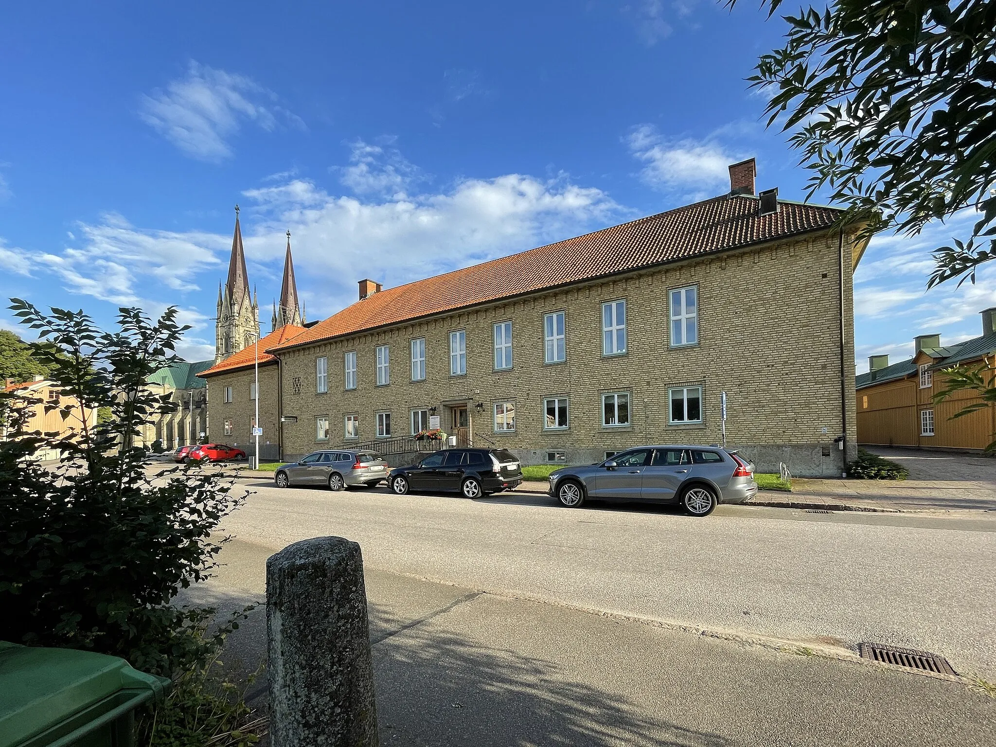 Photo showing: Församlingshuset, Malmgatan 3 Skara. Invigt 1937. Arkitekt: Gotthard Ålander . Tillbyggt  på 1950-talet  mot Malmgatan 3 A med "Mors Minne" Arkitekt: G. Ålander.