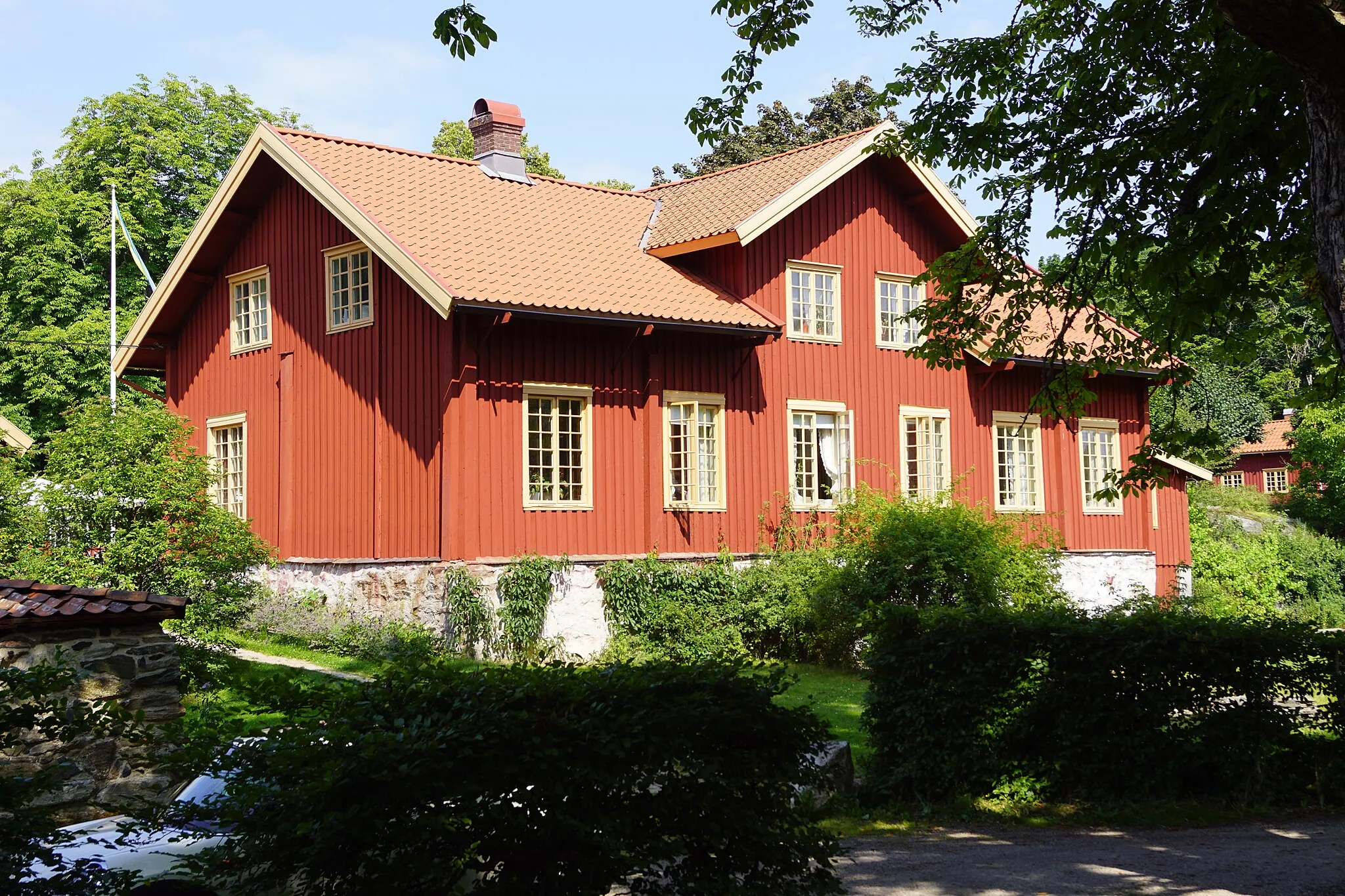 Photo showing: Sundsby seat farm in Valla socken, Tjörn Municipality, Sweden.