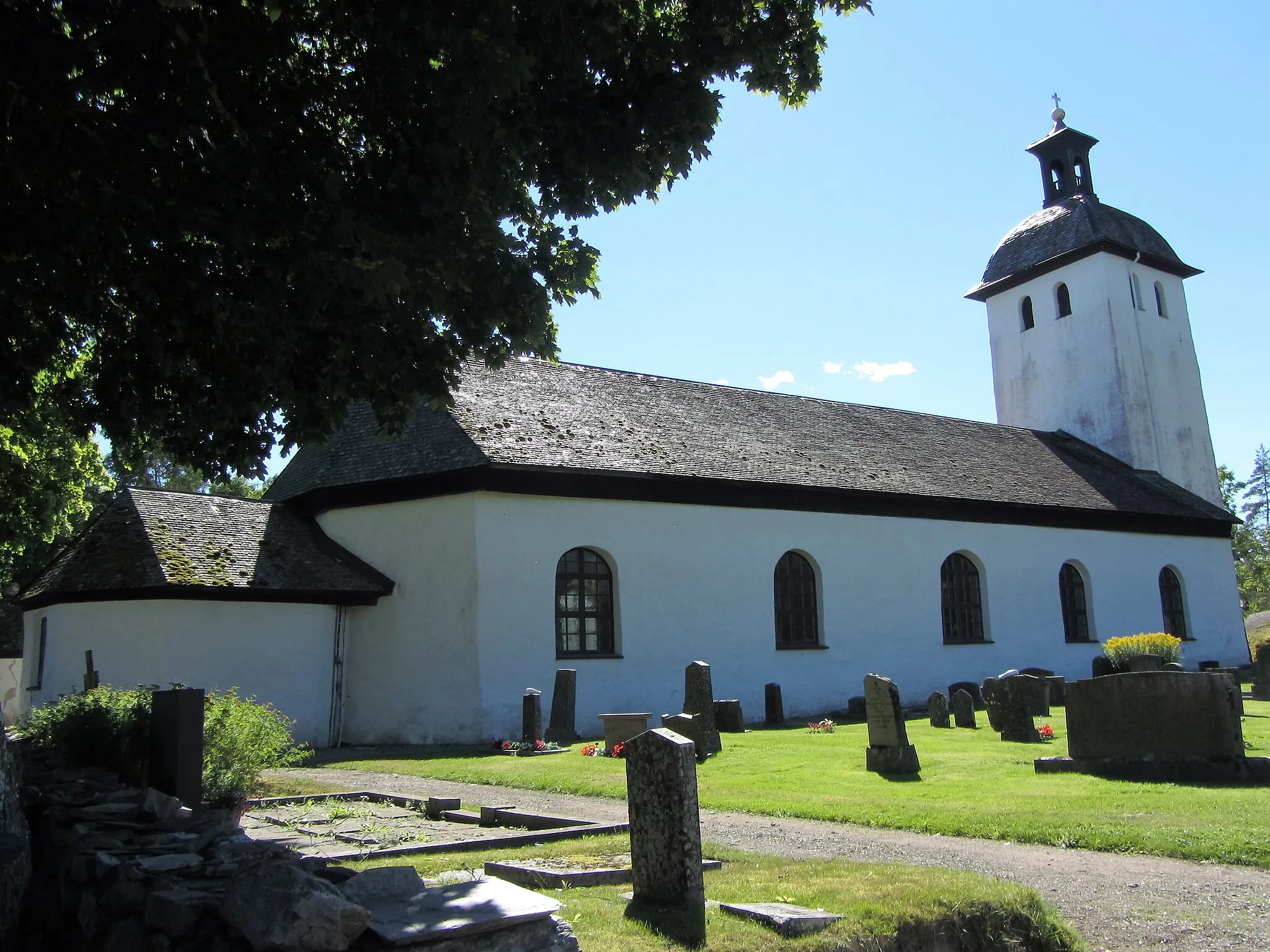 Photo showing: Steneby kyrka, söder om Bengtsfors i Dalsland.