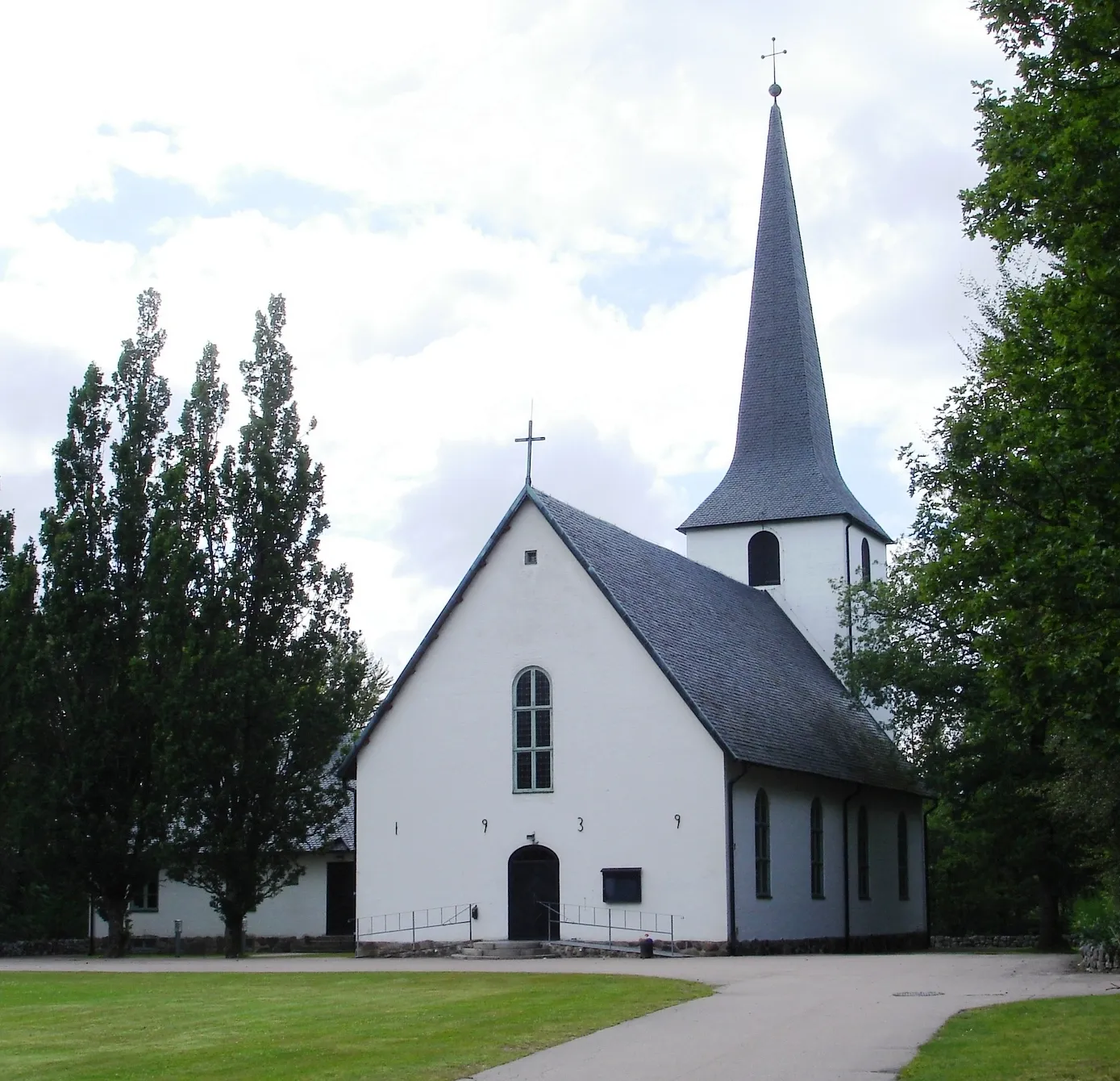 Photo showing: Nissaströms kyrka sommaren 2011