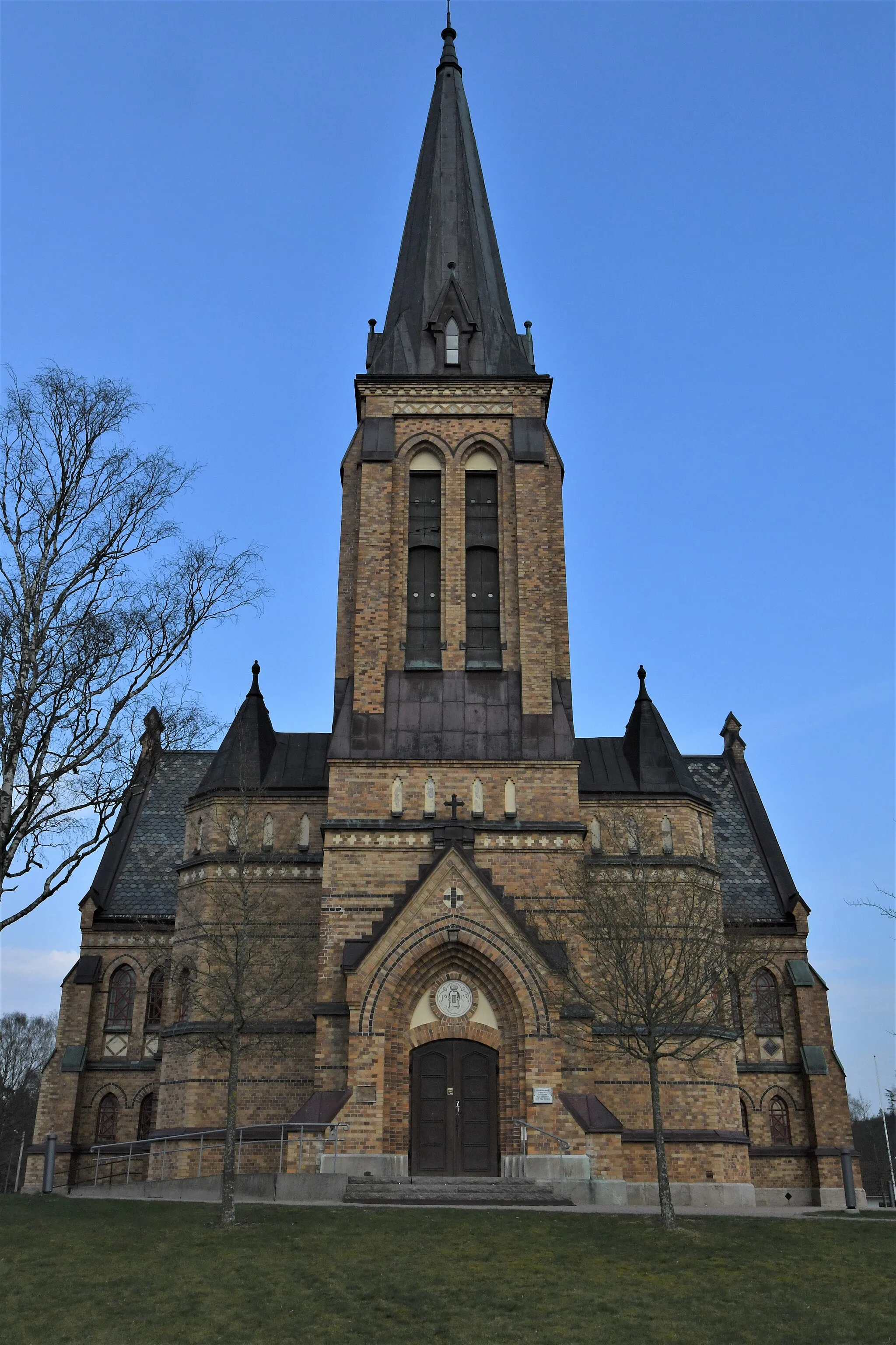 Photo showing: Framsidan av Seglora kyrka i Västergötland en bit utanför Borås.