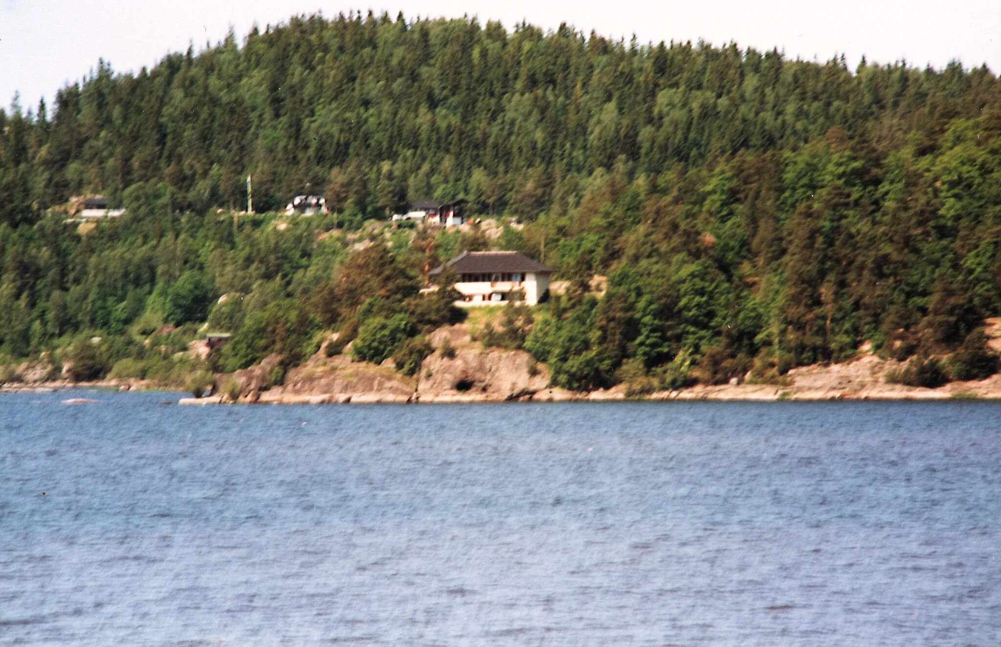 Photo showing: Ginnsjön vid Stora Bygärde, Hällingsjö, 1980-talet