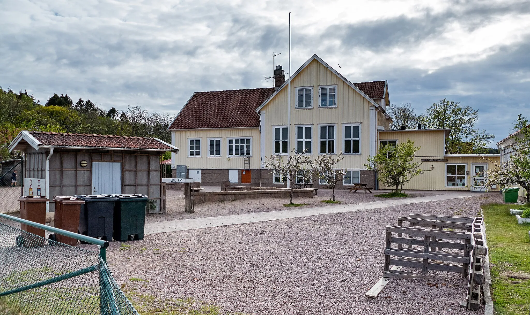 Photo showing: Bro School in Brodalen, Lysekil Municipality, Sweden.
