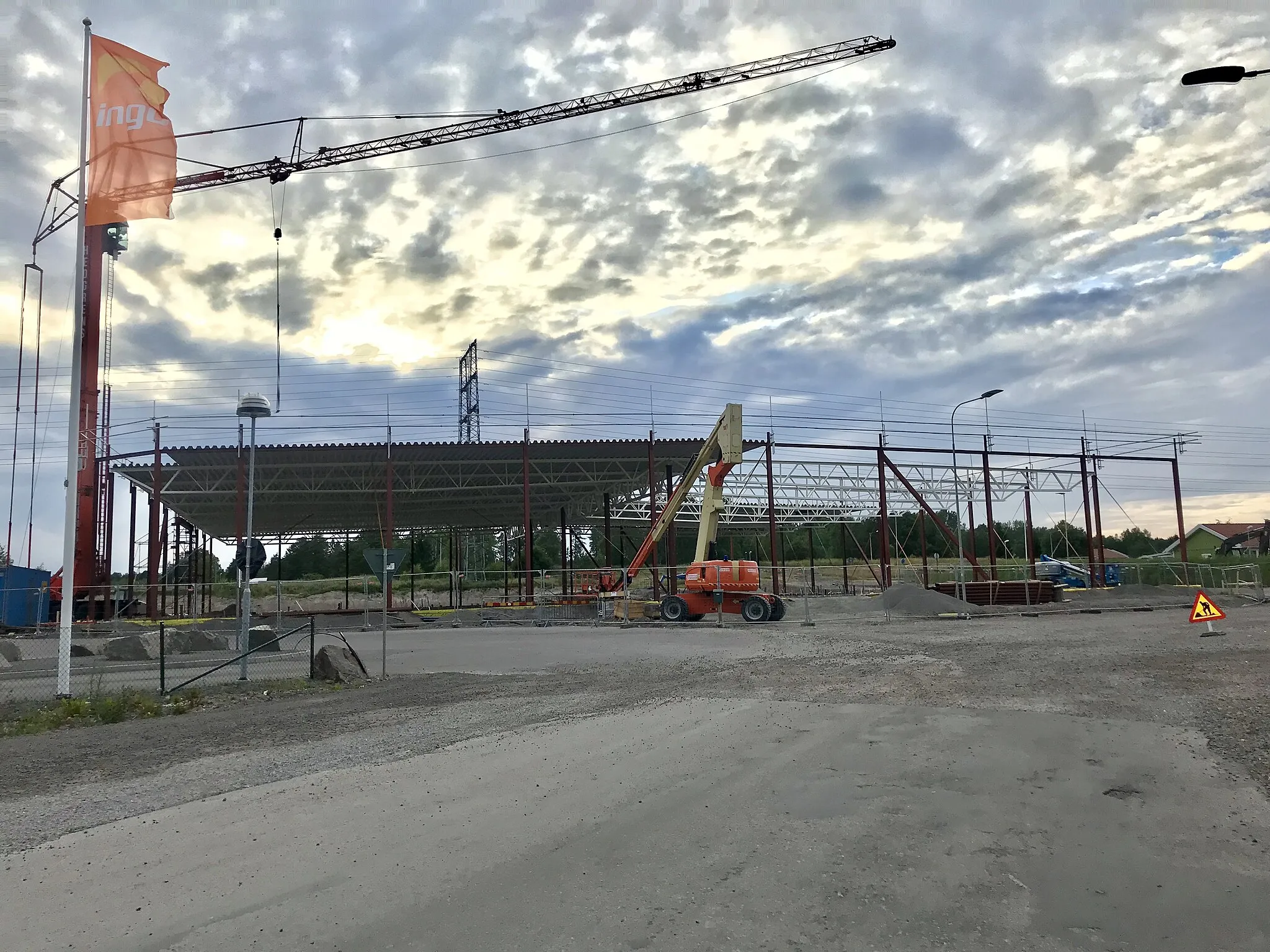 Photo showing: Den nya Willys-butiken i Åmål började uppföras 2020 nära rondellen på E45:an. Butikslokalerna planeras till ca 3 500 kvm. Invigning förväntas till innan sommaren 2021.
