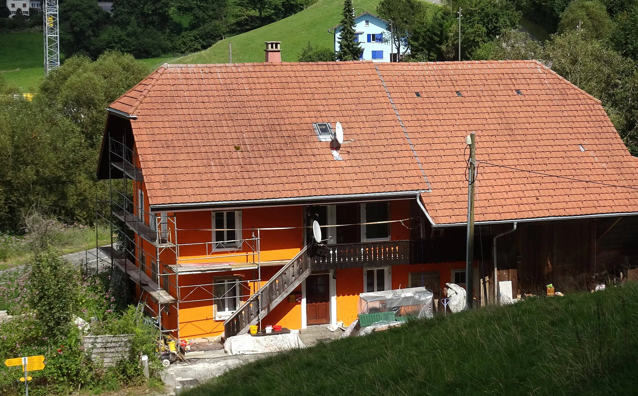 Photo showing: Maison en cours de rénovation à Weissenbach (Wyssenbach) près de St. Antoni, canton de Fribourg.