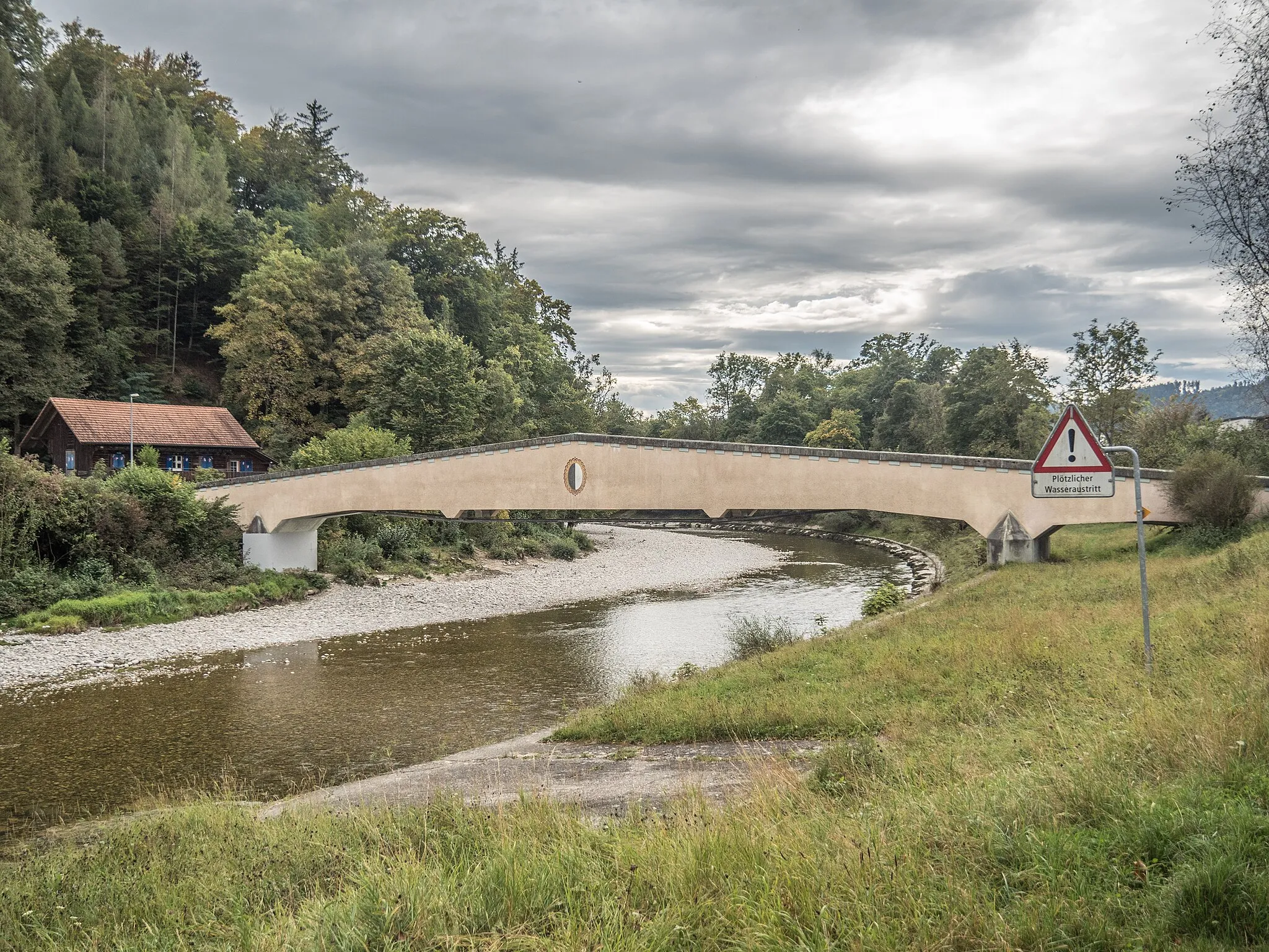 Photo showing: Waldegg Road Bridge over the Emme River, Burgdorf, Canton of Bern, Switzerland