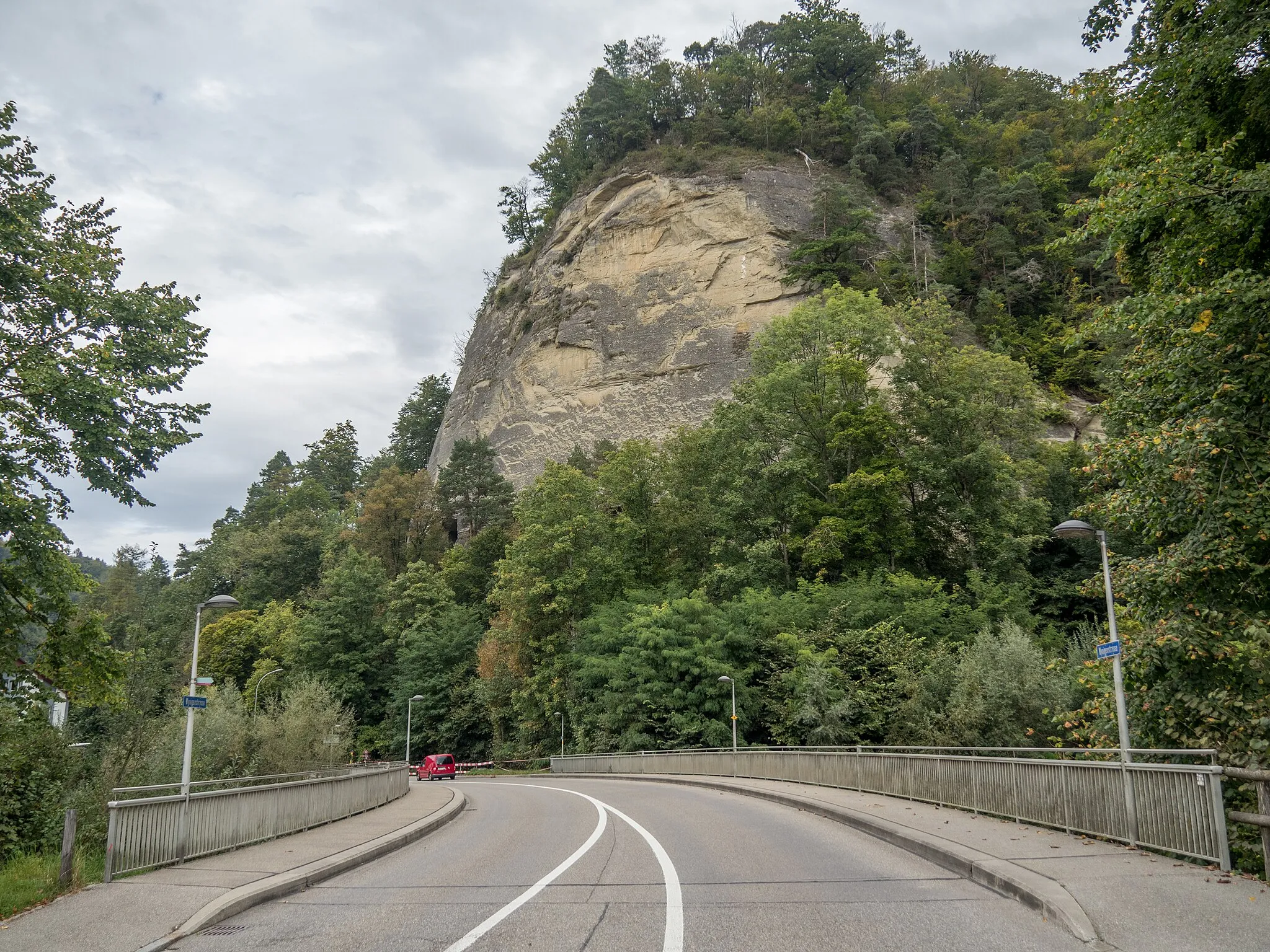Photo showing: Wynigen Road Bridge over the Emme River, Burgdorf, Canton of Bern, Switzerland