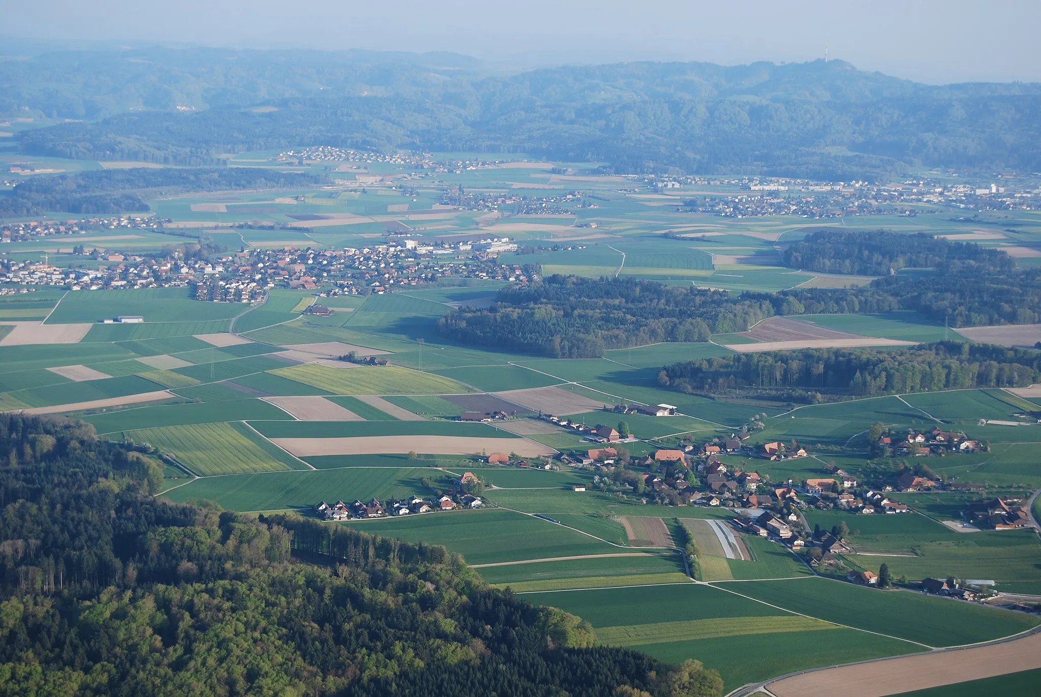 Photo showing: Iffwil and Jegenstorf (canton of Berne), Switzerland
