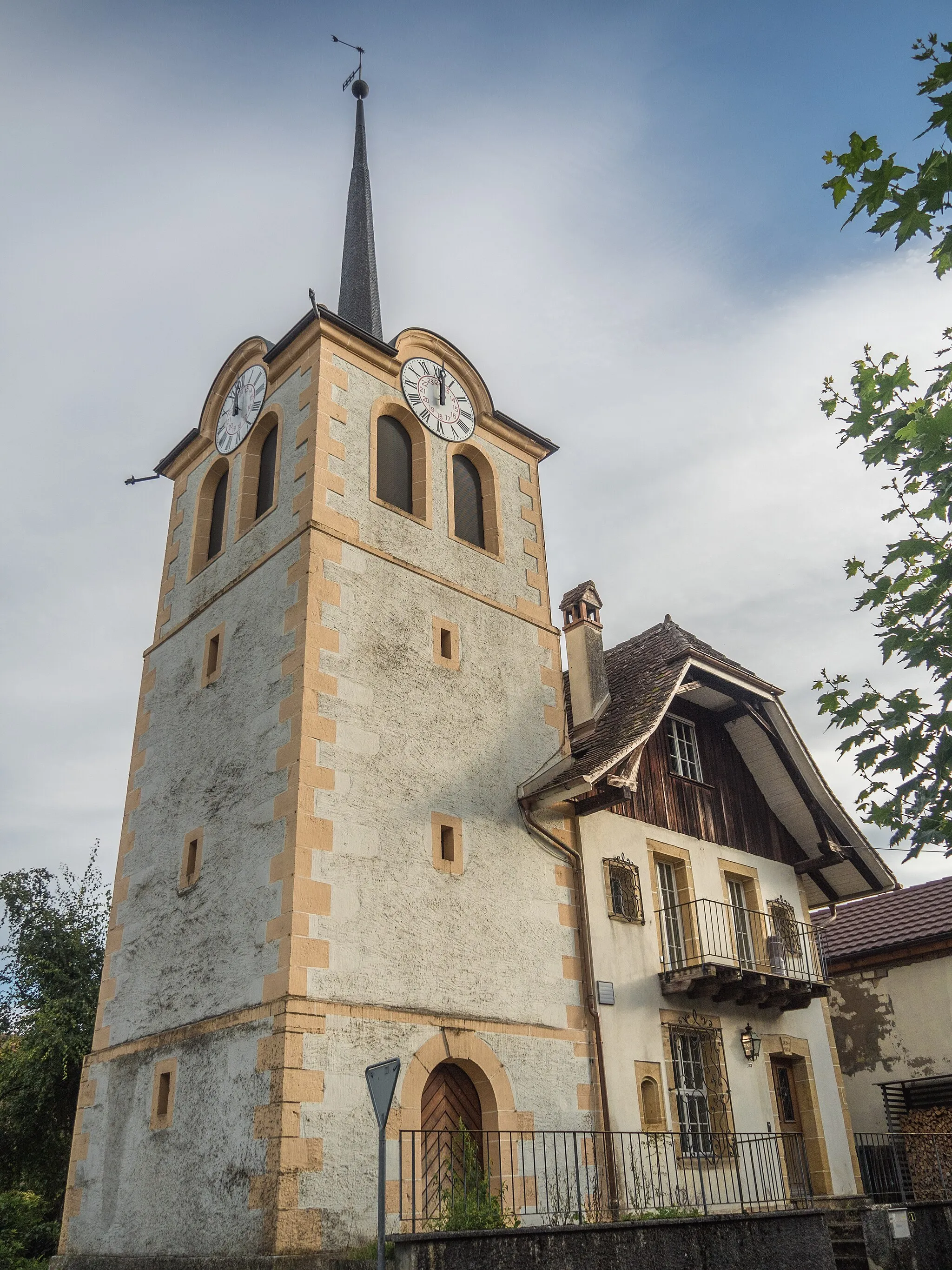 Photo showing: Tower Saint-Laurent, Vully-les-Lacs, Canton of Vaud, Switzerland