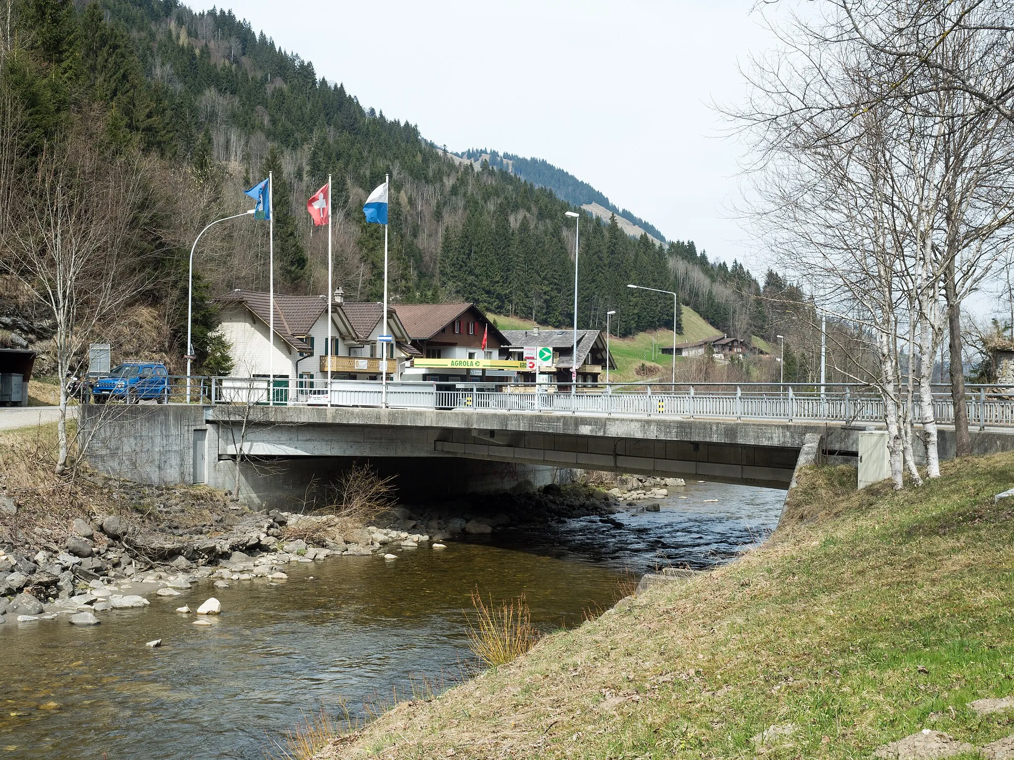 Photo showing: Dorfstrasse Road Bridge over the Waldemme River, Fluehli, Canton of Lucerne, Switzerland