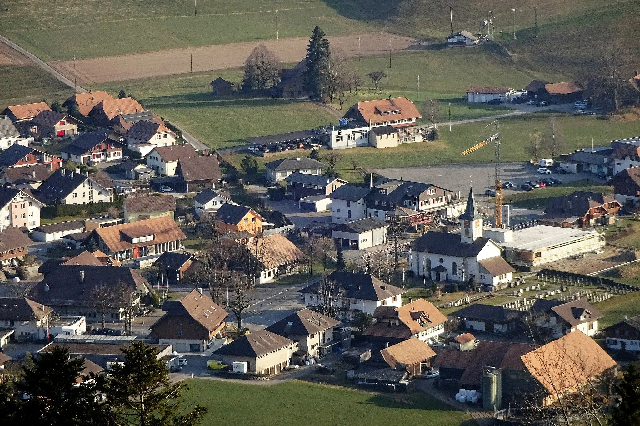 Photo showing: Linden (BE) – Ortskern, Blick vom Aebersold aus – Aufnahmestandort : Oberhünigen, Aebersold (Kurzenberg), Brotheitern – 46° 51’ 27’’ N / 7° 40’ 29’’ E – 1133 m; Blickrichtung Süd