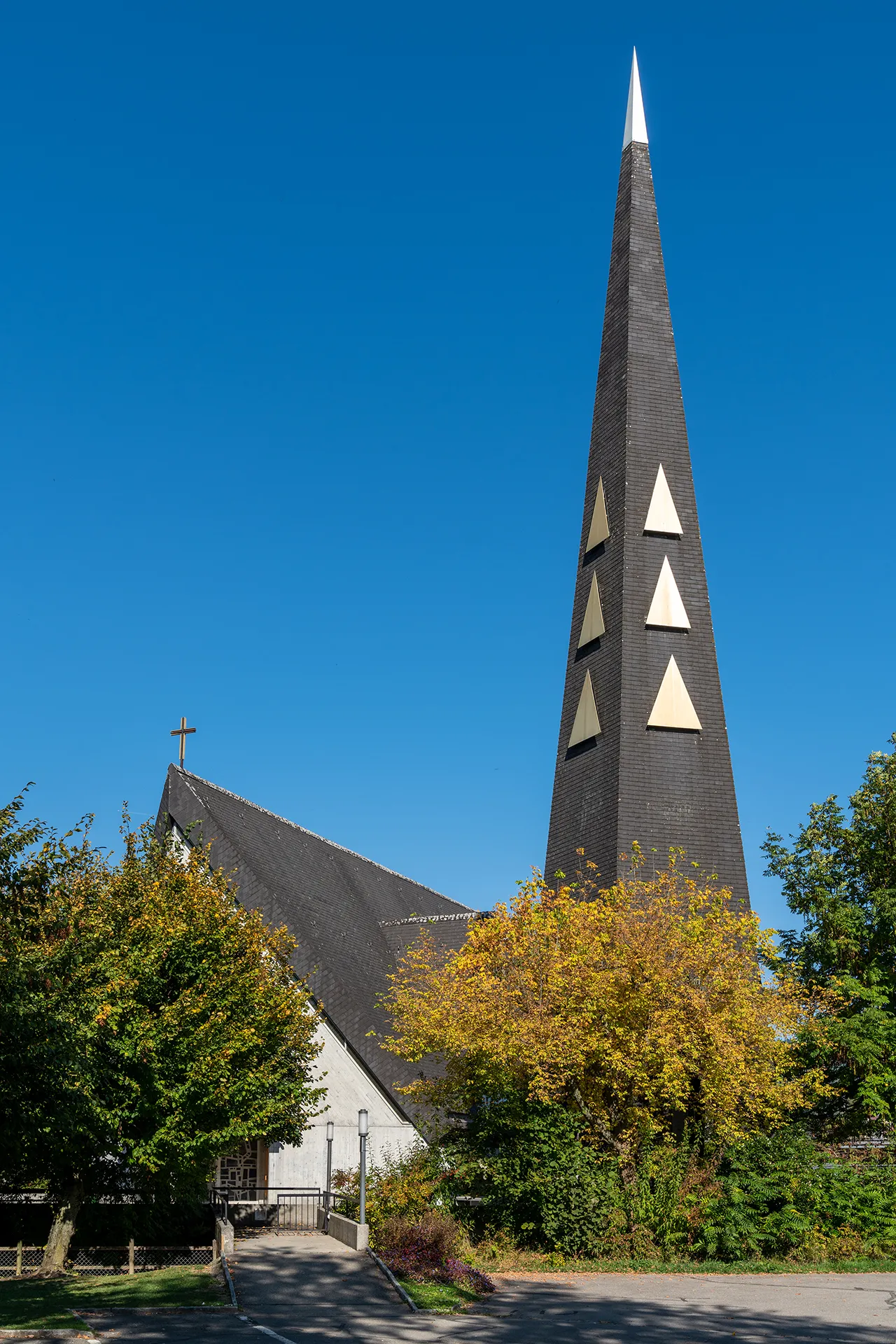 Photo showing: Katholische Kirche in Konolfingen