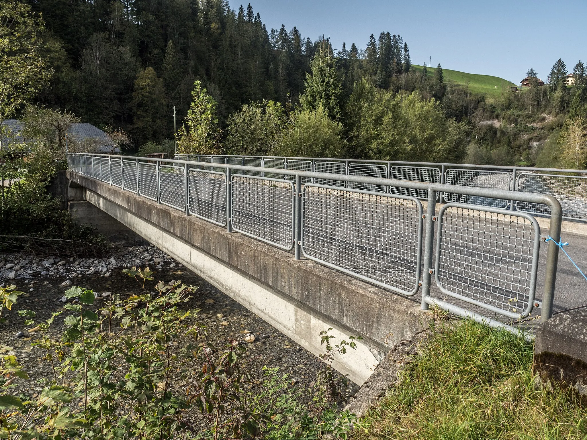 Photo showing: Sorbach Road Bridge over the Emme River, Eggiwil, Canton of Bern, Switzerland