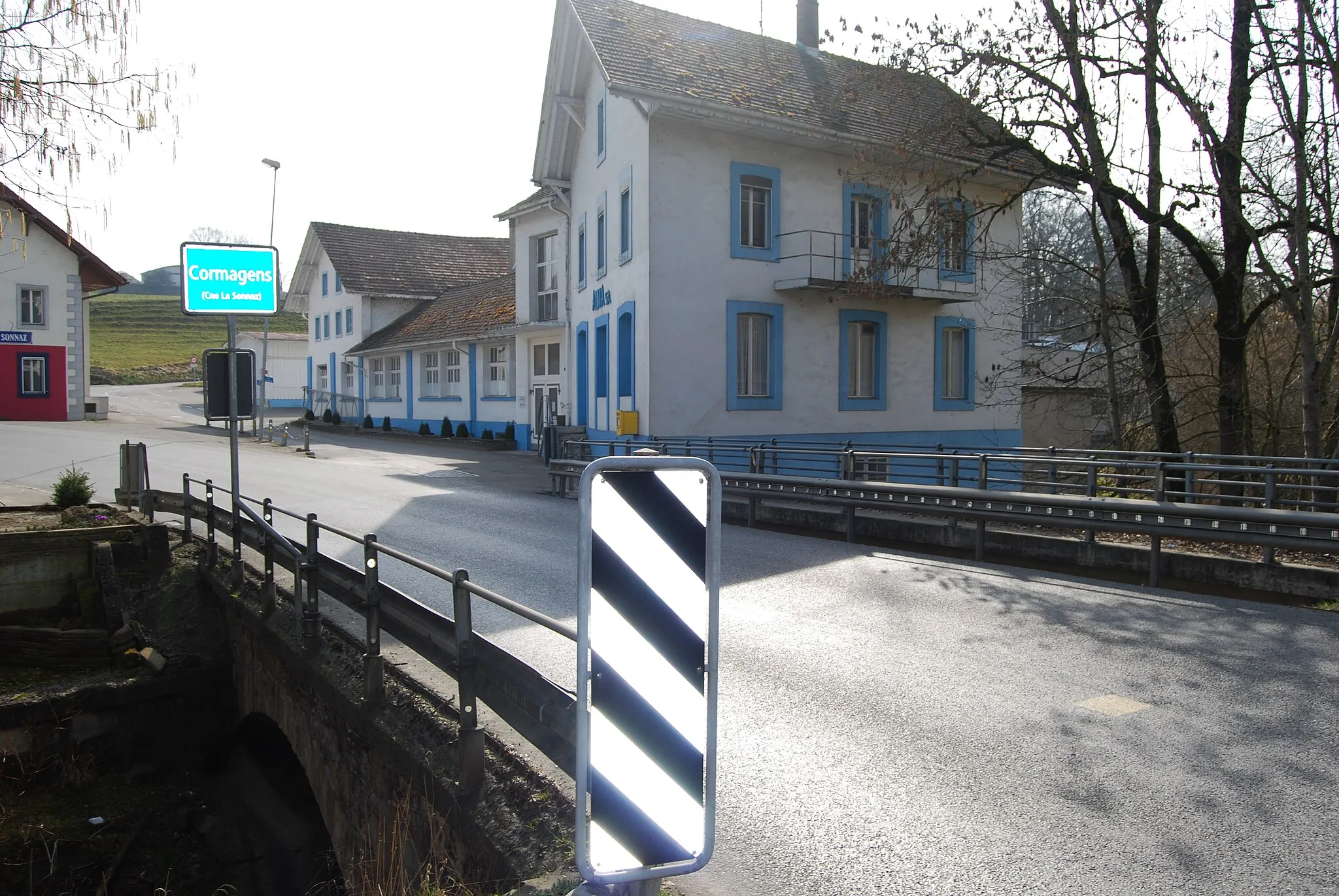 Photo showing: Bridge over Sonnaz at Cormagens, municipality La Sonnaz, canton of Fribourg, Switzerland