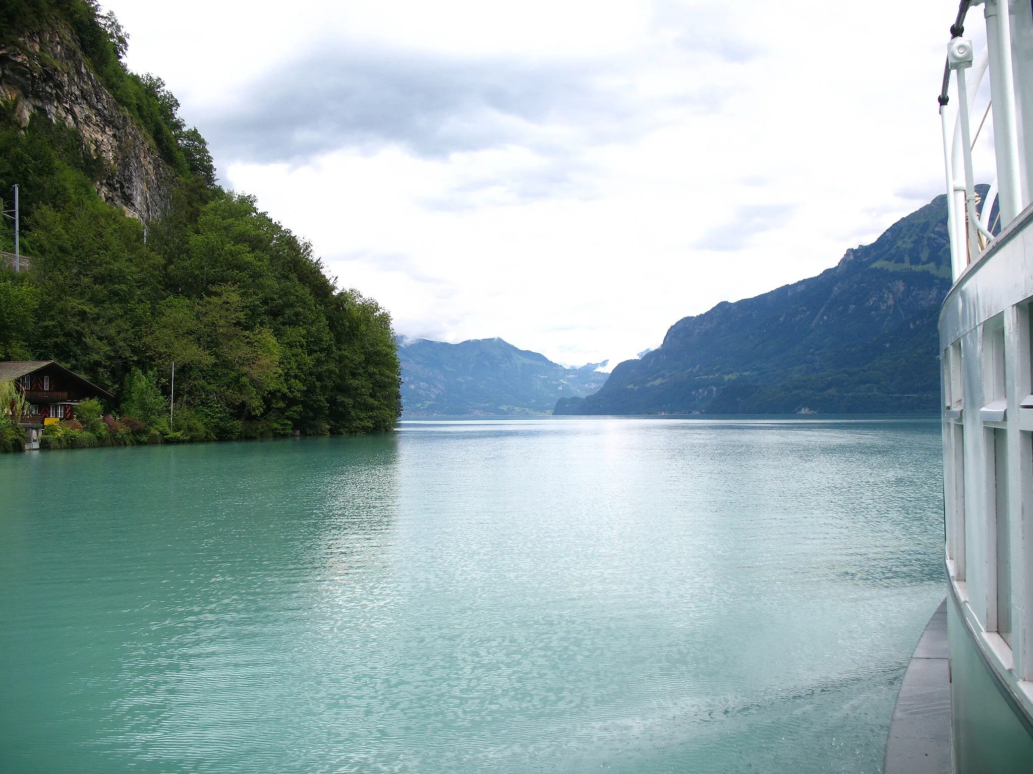 Photo showing: Lake Brienz, Goldswil, Switzerland