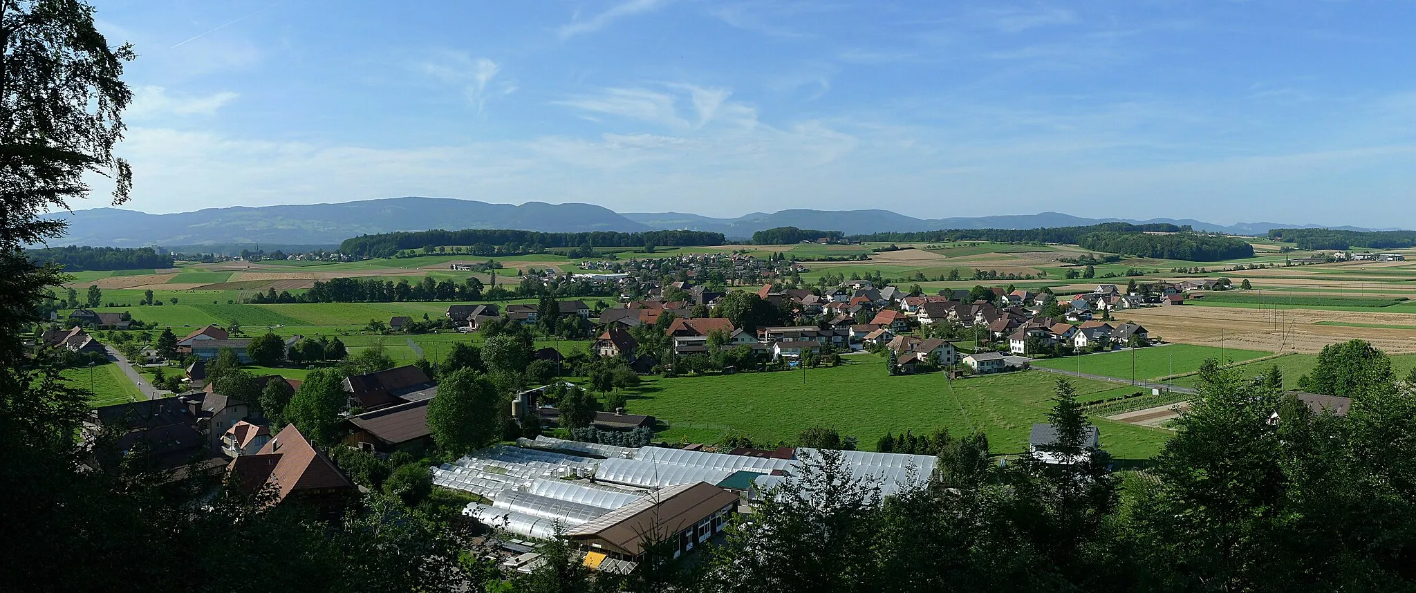 Photo showing: Thörigen im Kanton Bern Schweiz, aus Süden Richtung Norden blickend