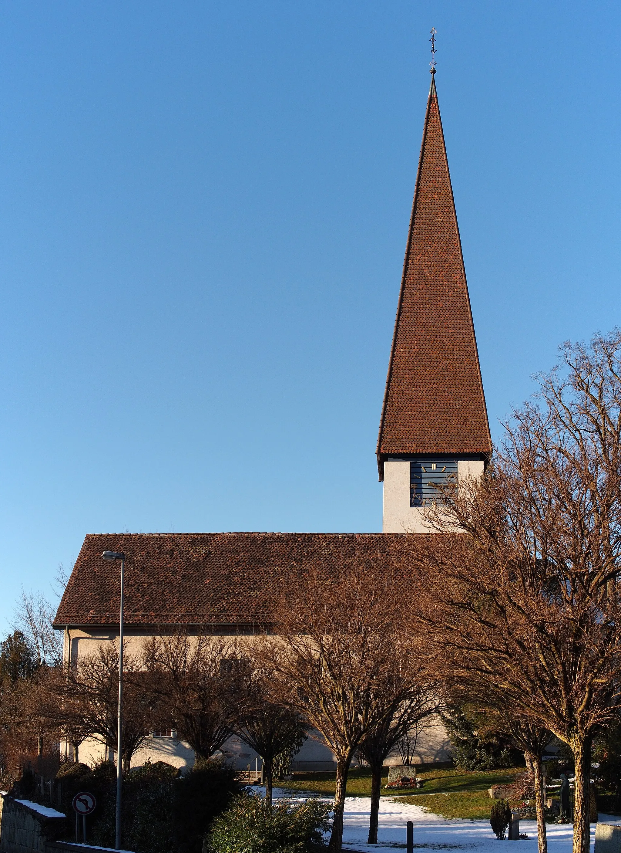Photo showing: The protestant church of Muri bei Bern, Switzerland. View from SE, from the Thunstrasse.
