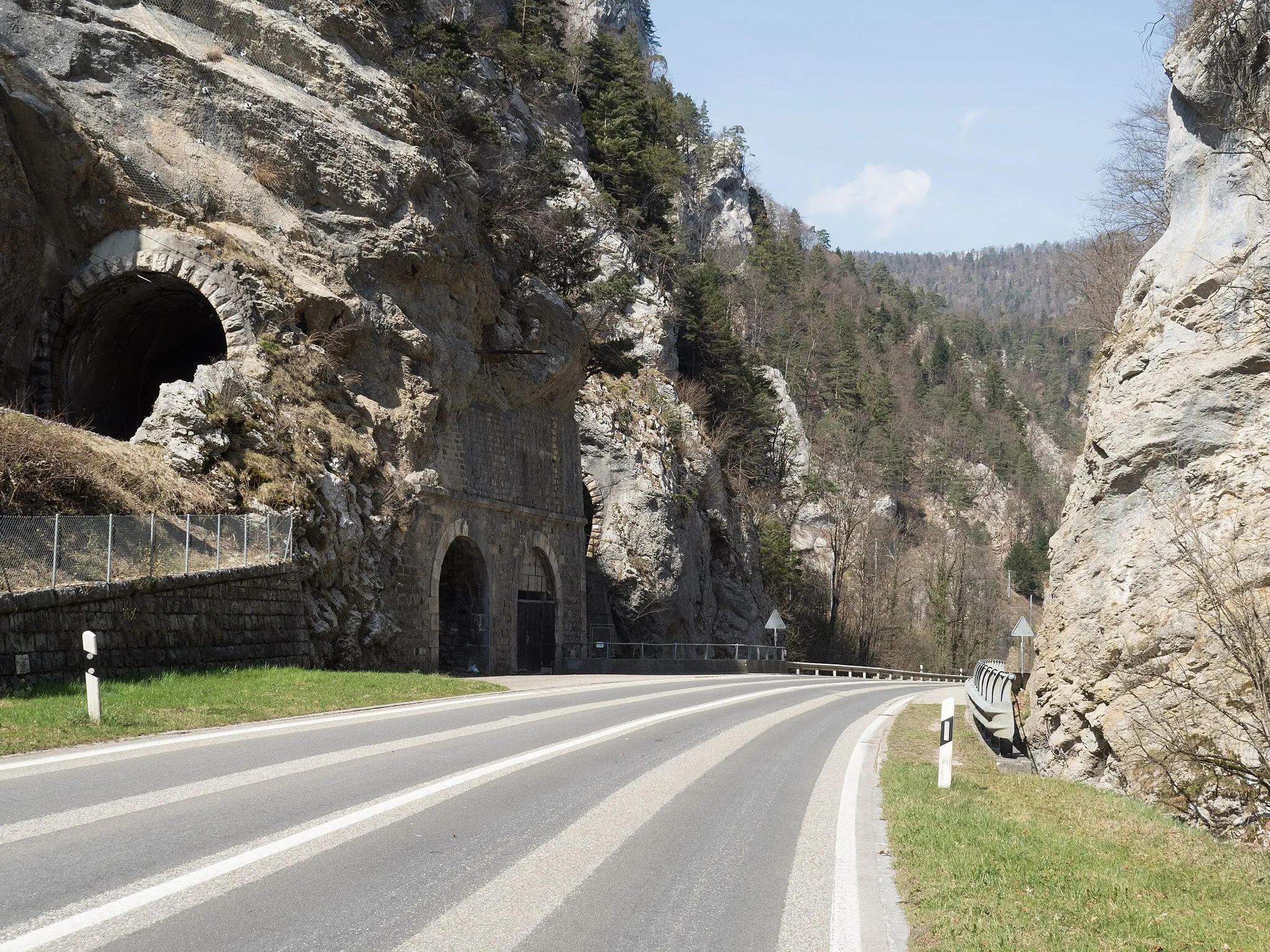 Photo showing: Rue des Gorges Road Bridge over the Birs River, Moutier, Canton of Bern, Switzerland