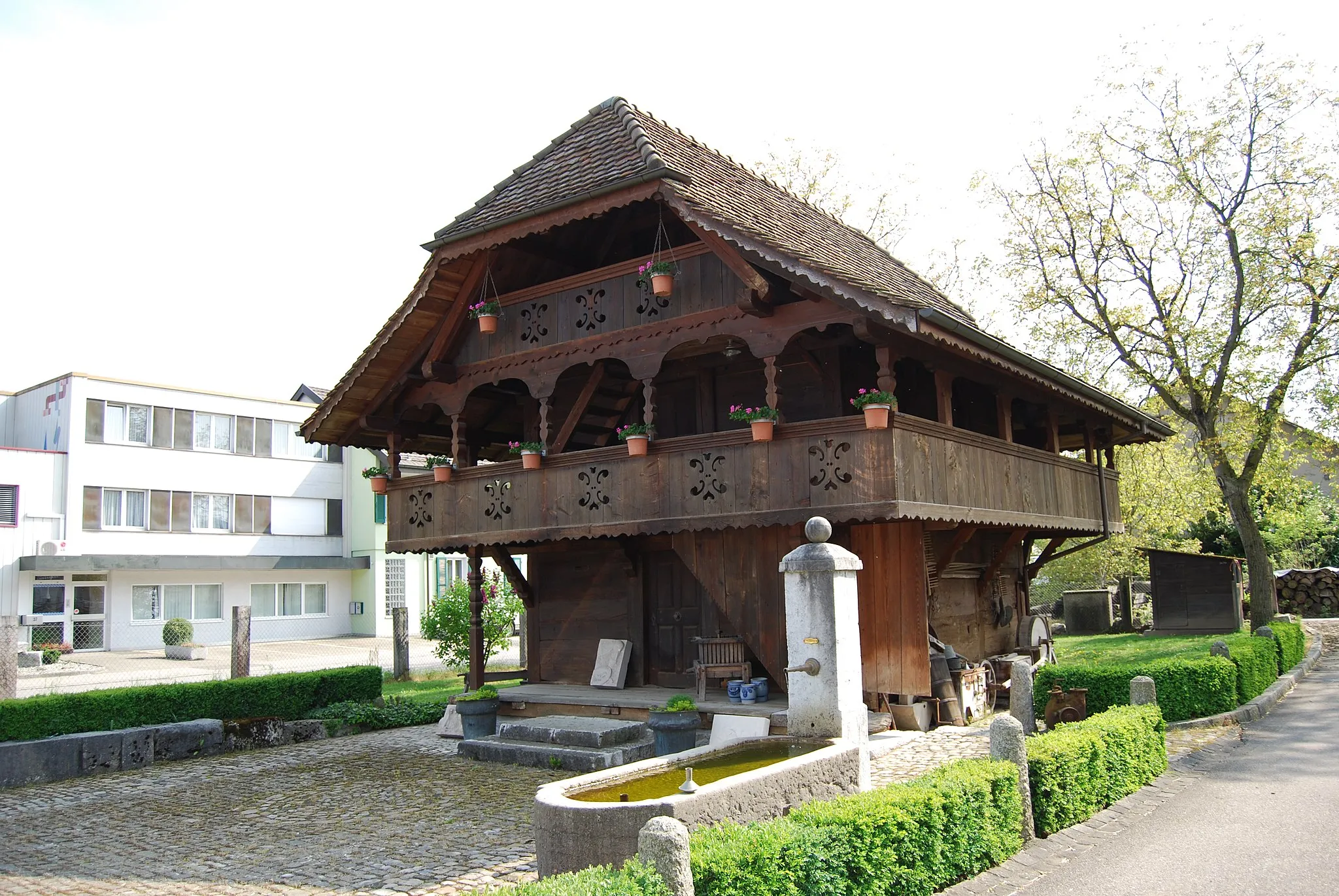 Photo showing: Store house at Gunzgen, canton of Solothurn, Switzerland
