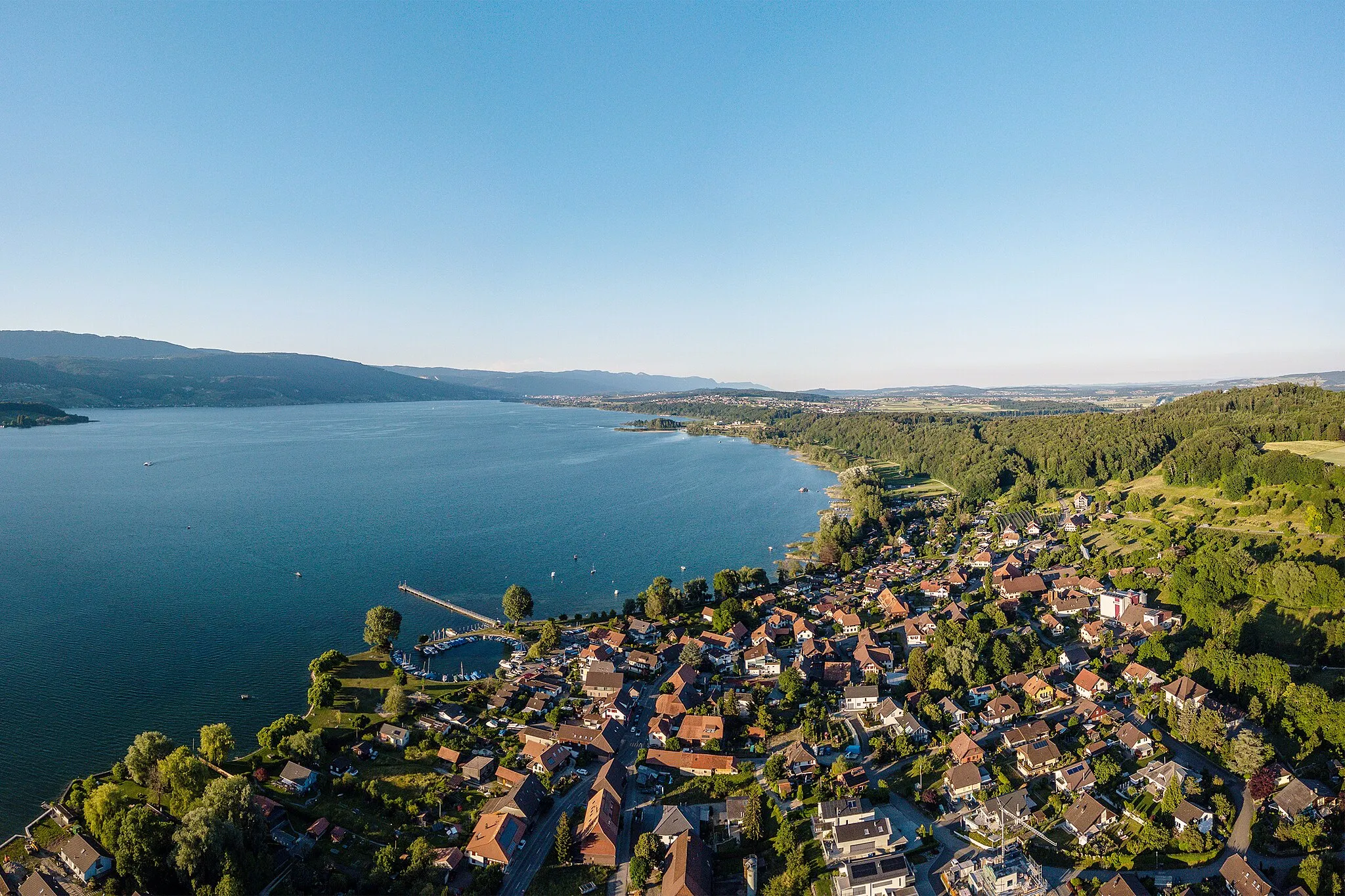 Photo showing: Photo aérienne du village prise avec un drone