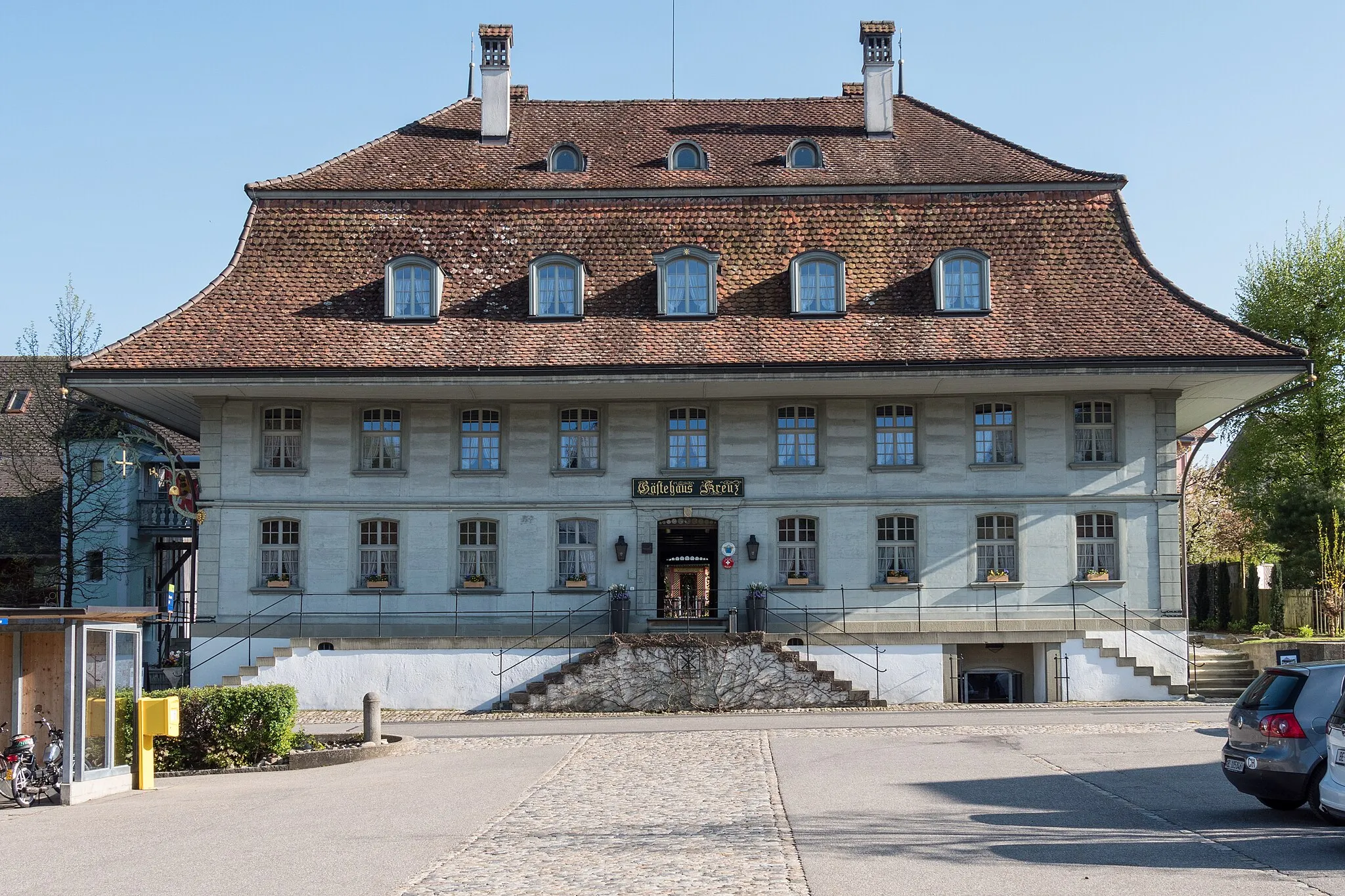 Photo showing: Gästehaus Kreuz (Cross Inn) in Dürrenroth, canton of Bern. Built 1800/06