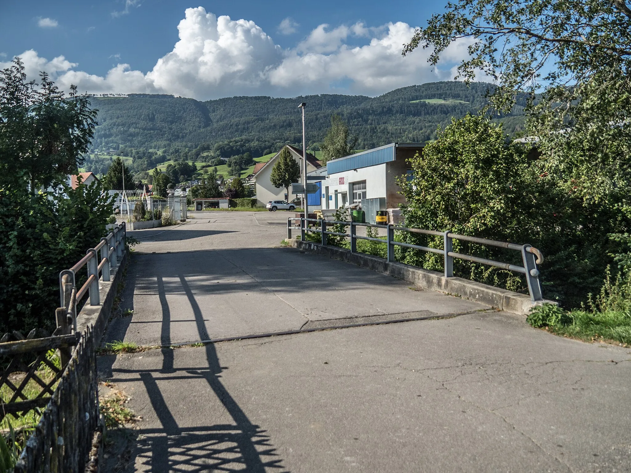 Photo showing: Thalweg Road Bridge over the Dünnern River, Matzendorf, Canton of Solothurn, Switzerland
