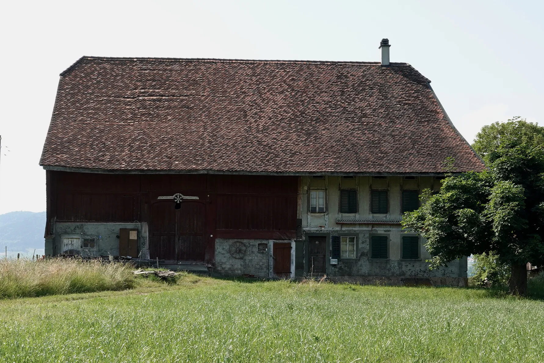 Photo showing: Bauernhaus des Abgeordneten Jacques Nicolet, Route de Villaz 17, Chénens