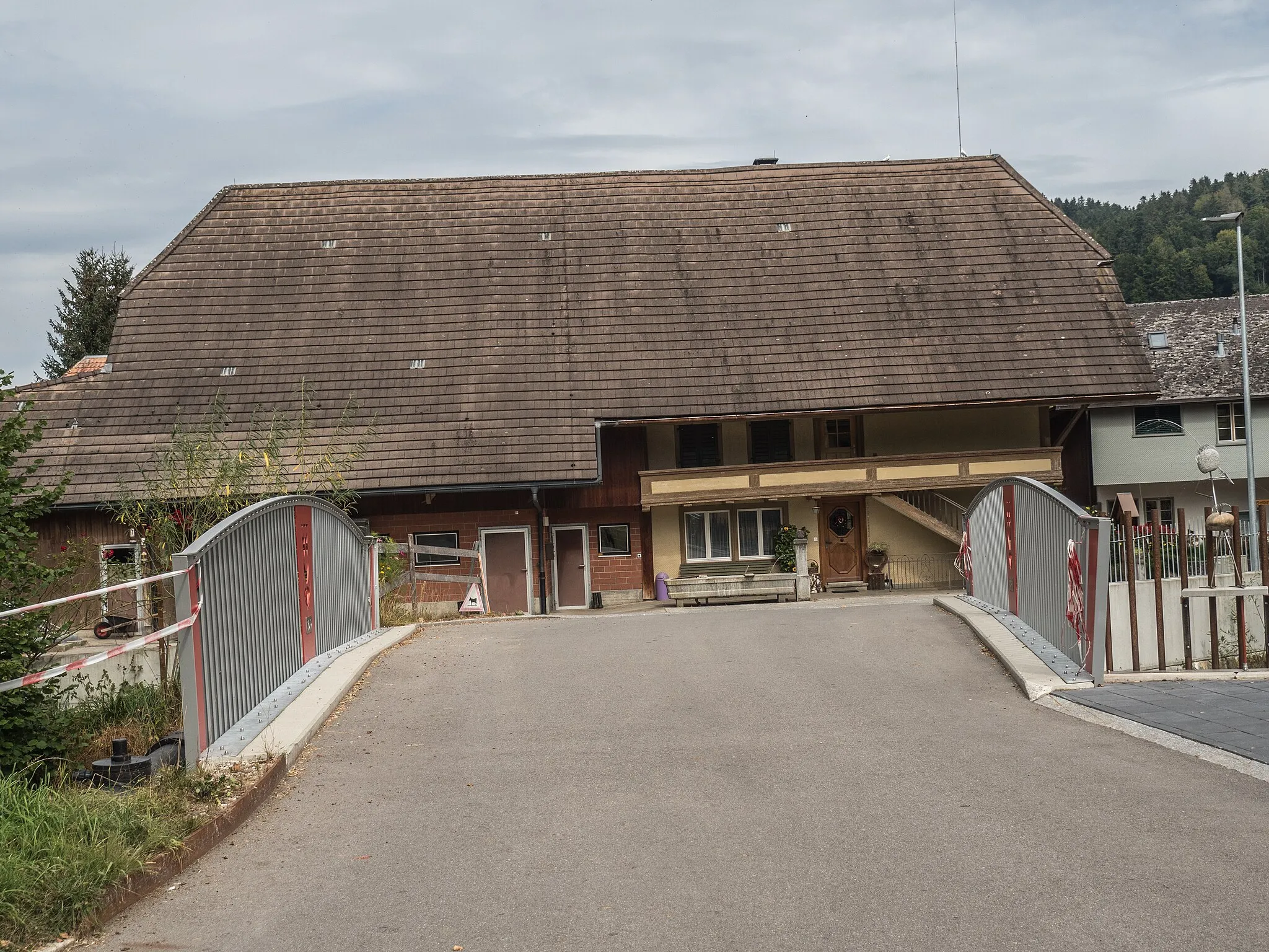 Photo showing: Homattstrasse Road Bridge over the Langeten River, Madiswil, Canton of Bern, Switzerland